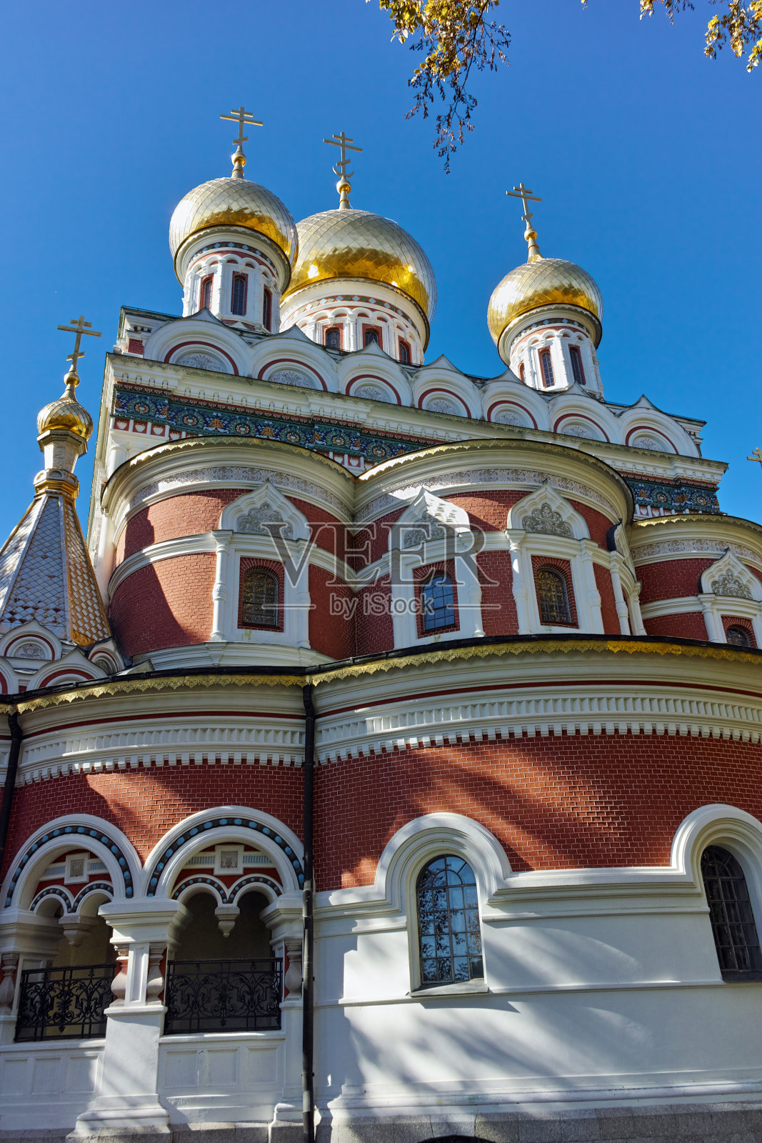 保加利亚希普卡镇的俄罗斯教堂照片摄影图片