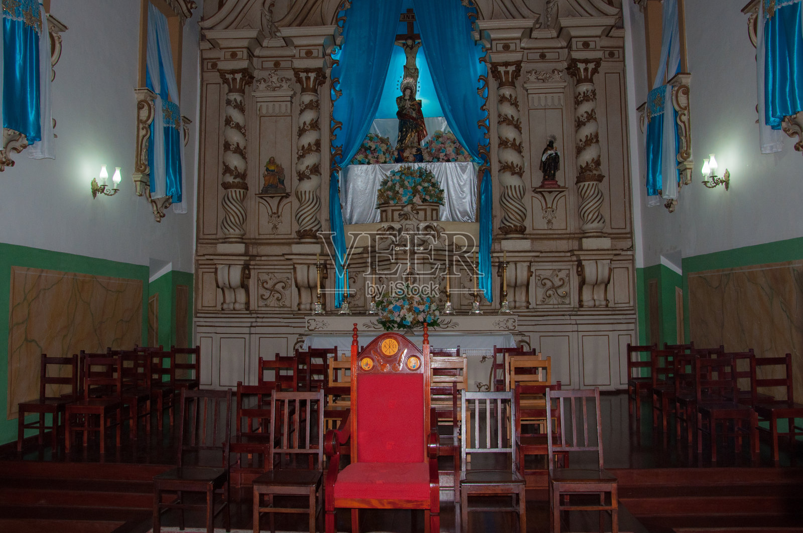 教堂的中央房间照片摄影图片