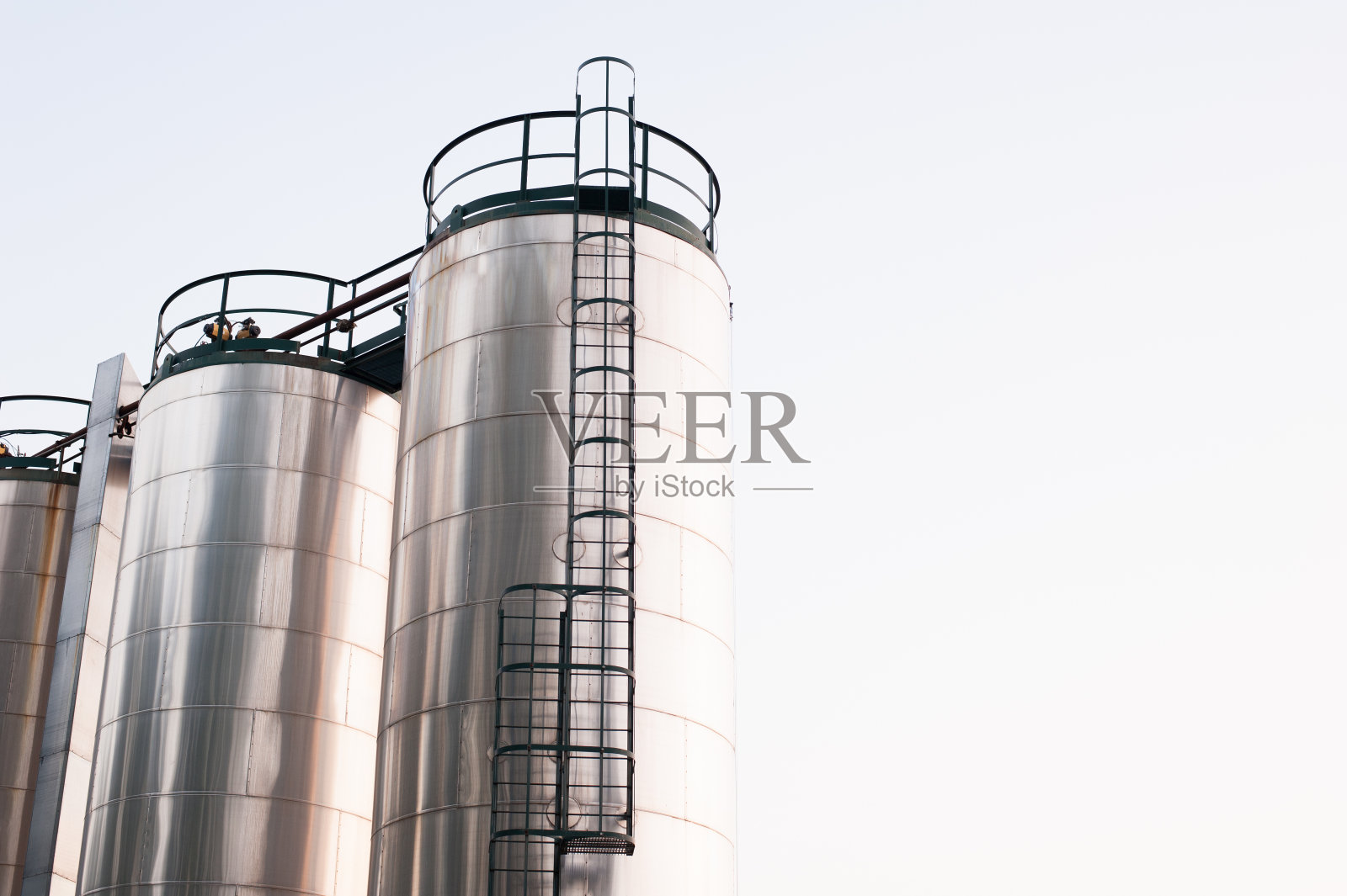 不锈钢筒仓照片摄影图片