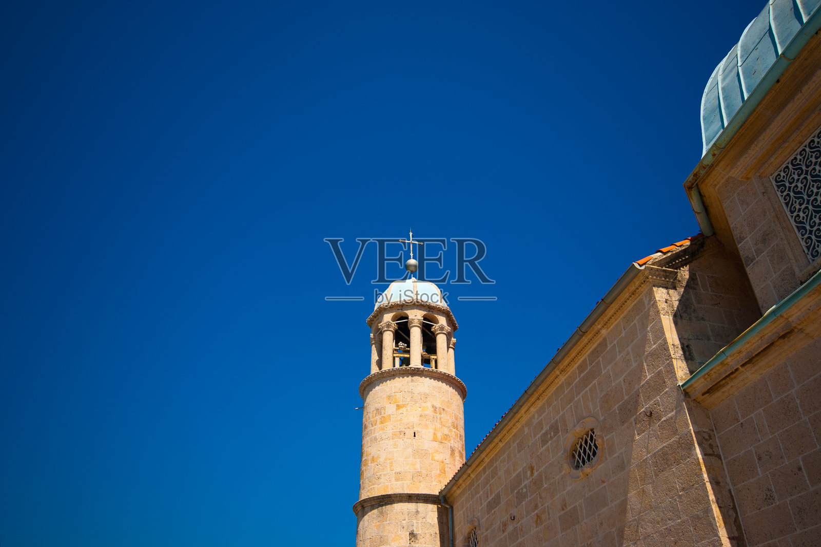 黑山戈斯帕岛的圣母教堂照片摄影图片