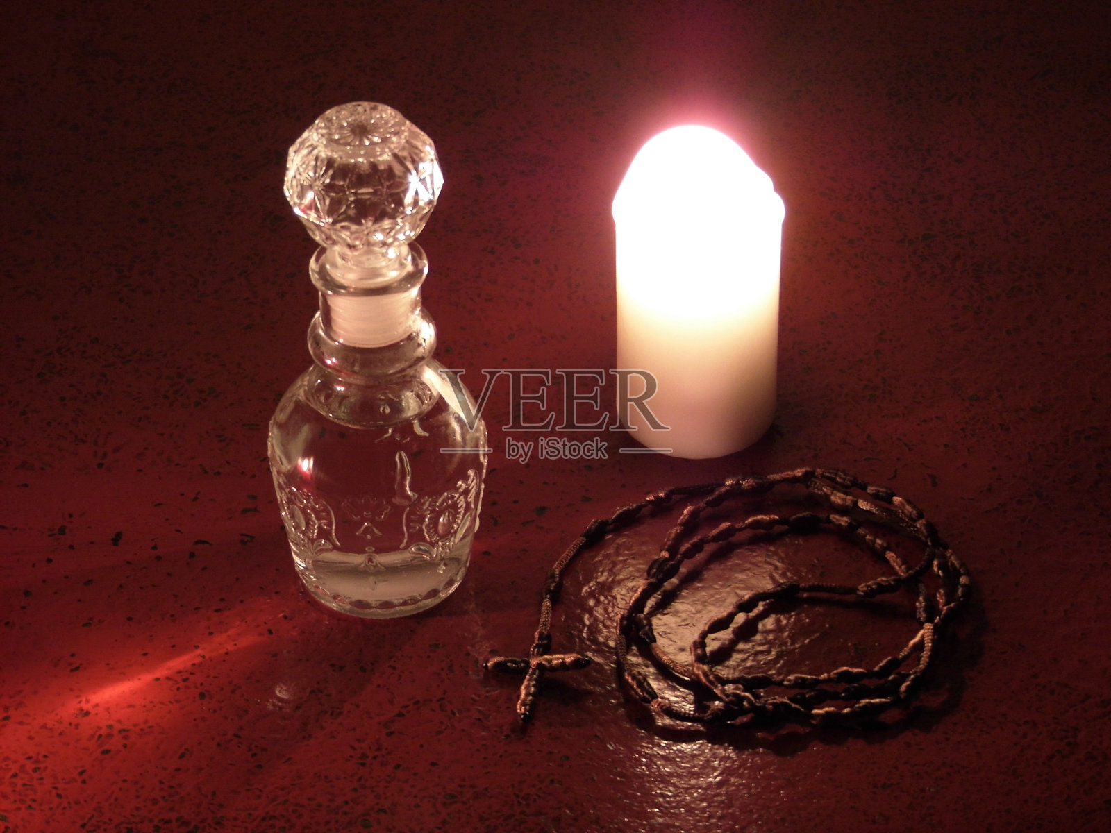 桌上烛光的特写镜头照片摄影图片