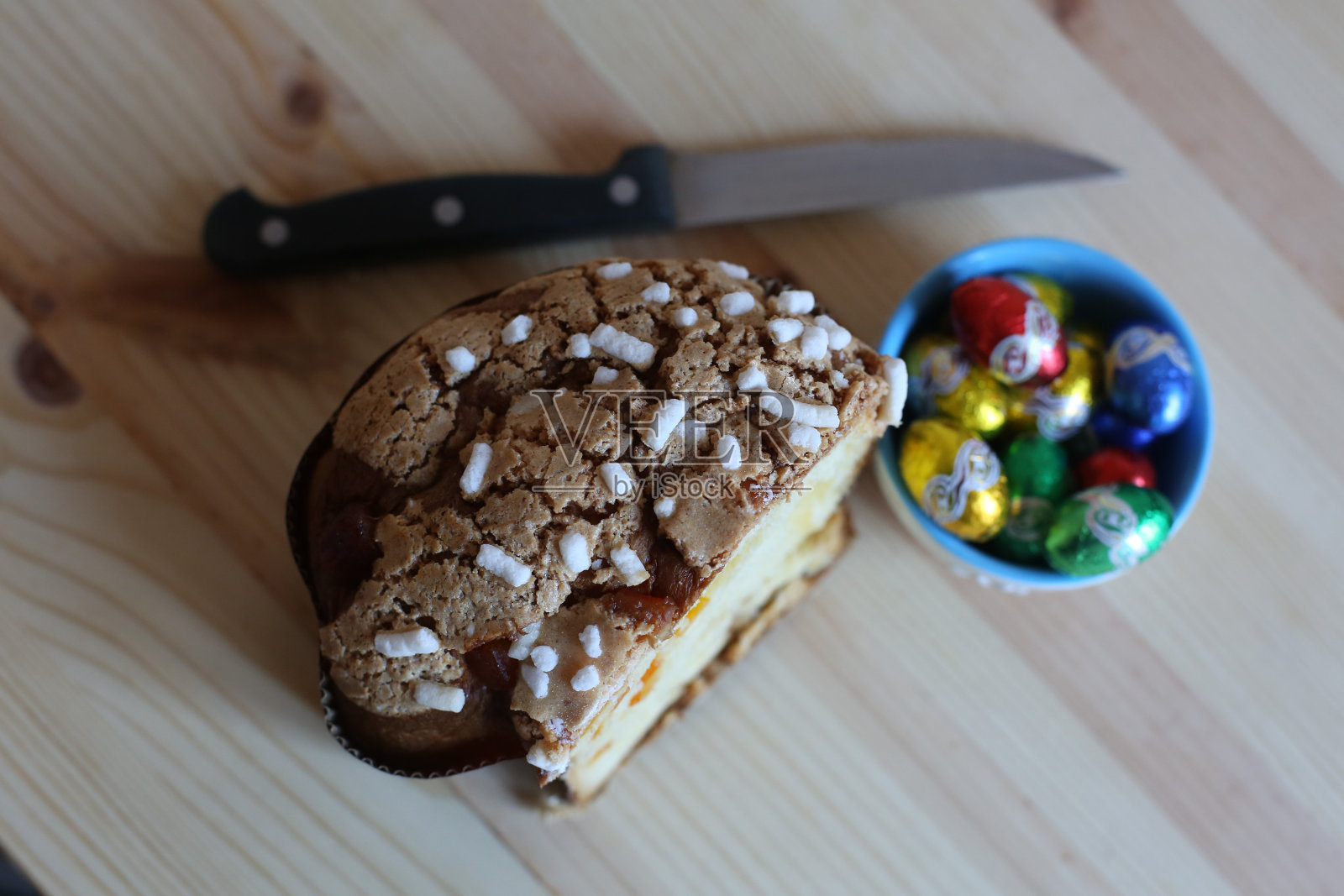 鸽子，复活节蛋糕照片摄影图片