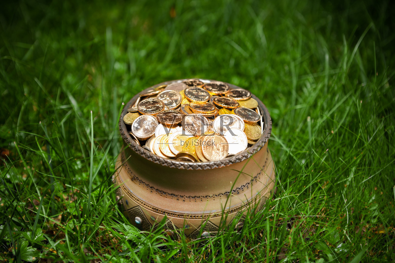 壶与金币，圣帕特里克节的概念照片摄影图片