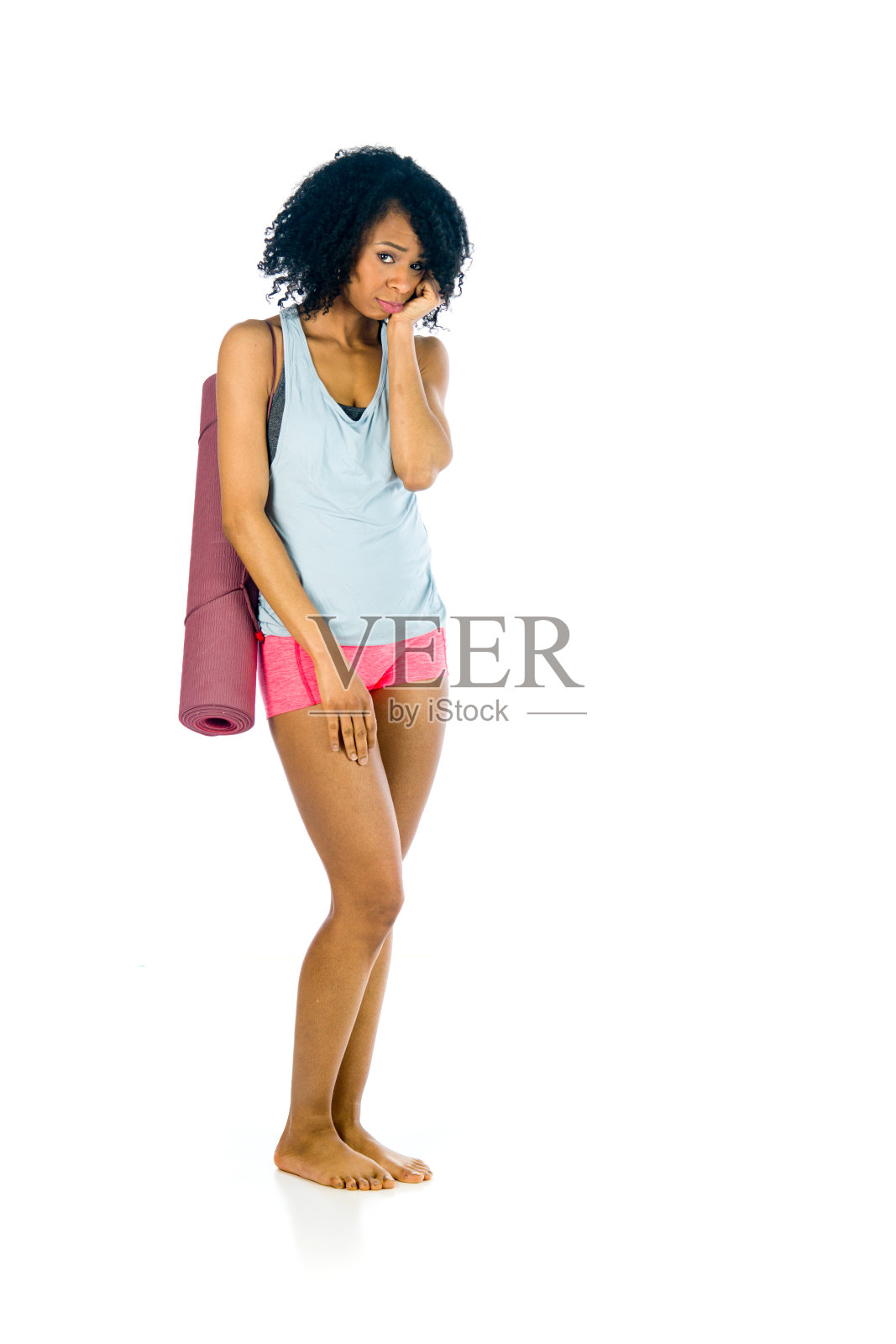 女模特有吸引力的女人在plein背景与复制空间照片摄影图片