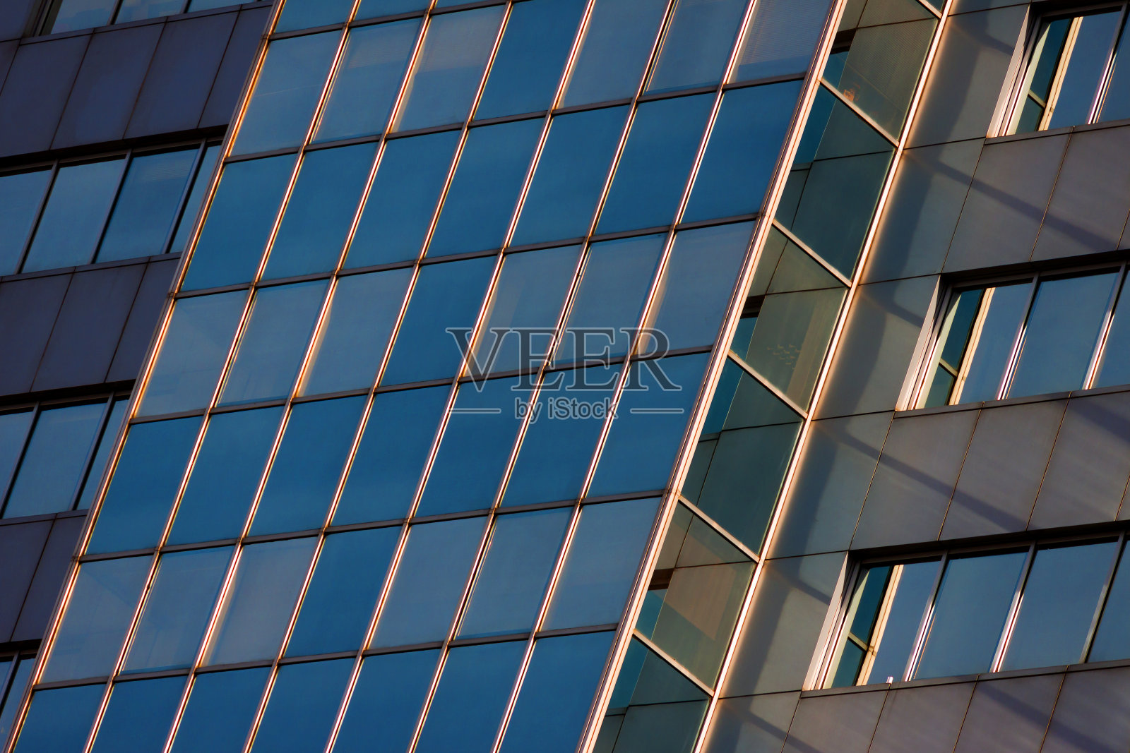 伊兹密尔(土耳其)的现代建筑照片摄影图片