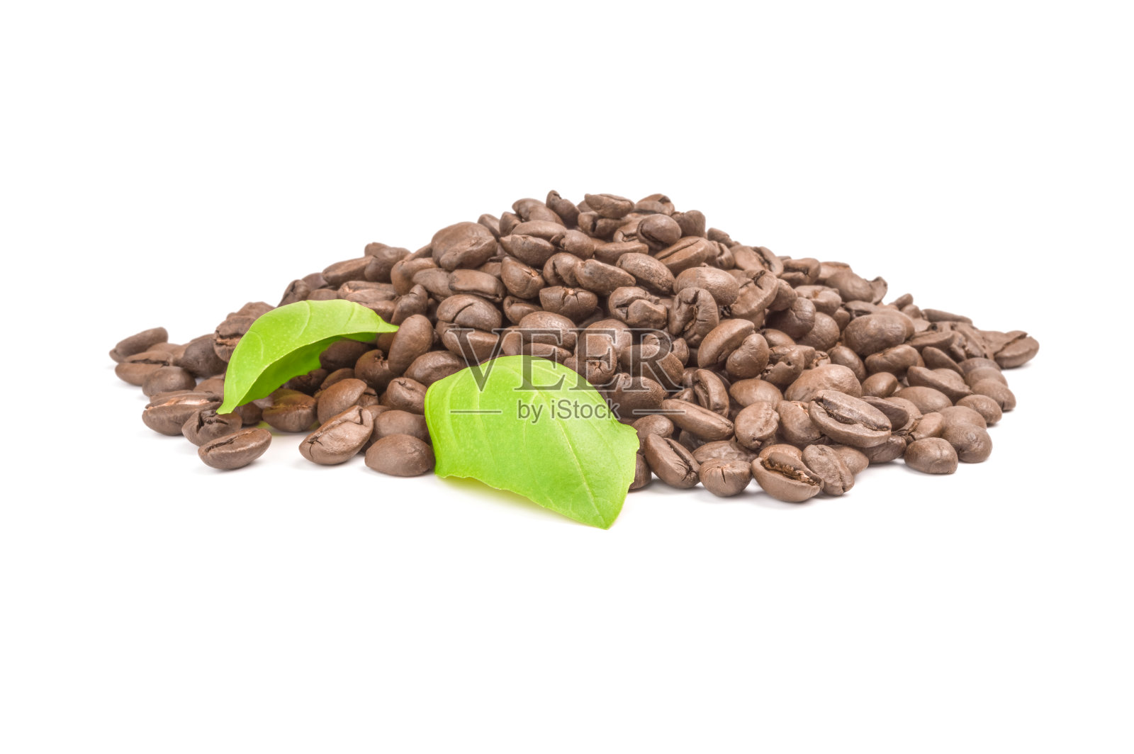 咖啡粒孤立在白色背景上照片摄影图片