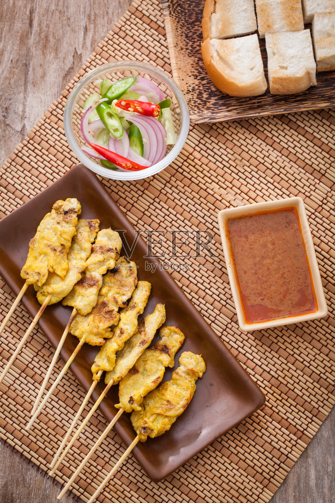 鸡肉沙爹照片摄影图片