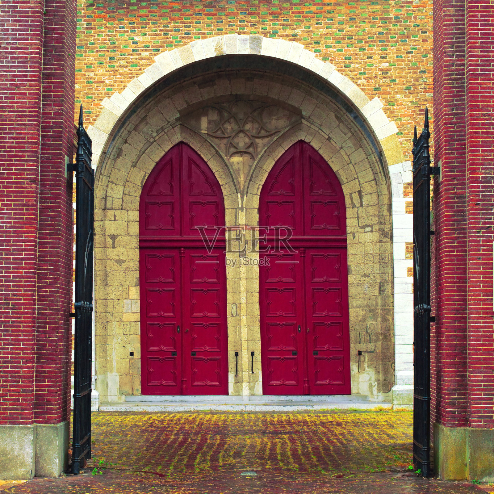 通往荷兰教堂的大门照片摄影图片