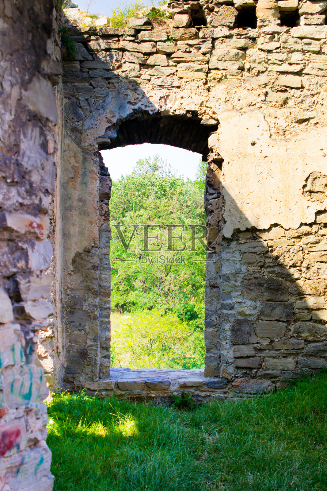 乌克兰斯卡拉波多尔斯克村的古堡照片摄影图片