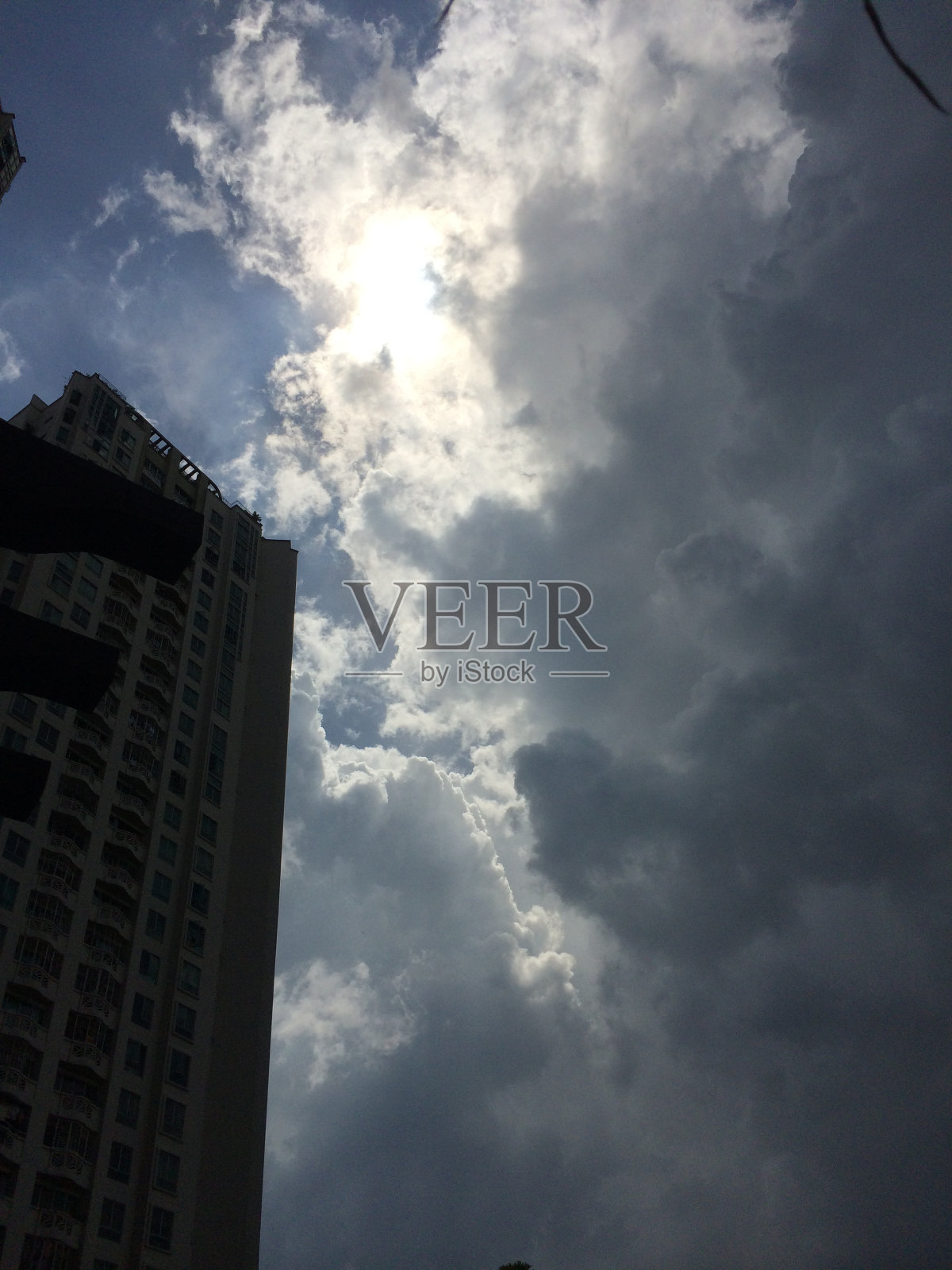 雨轴承云照片摄影图片