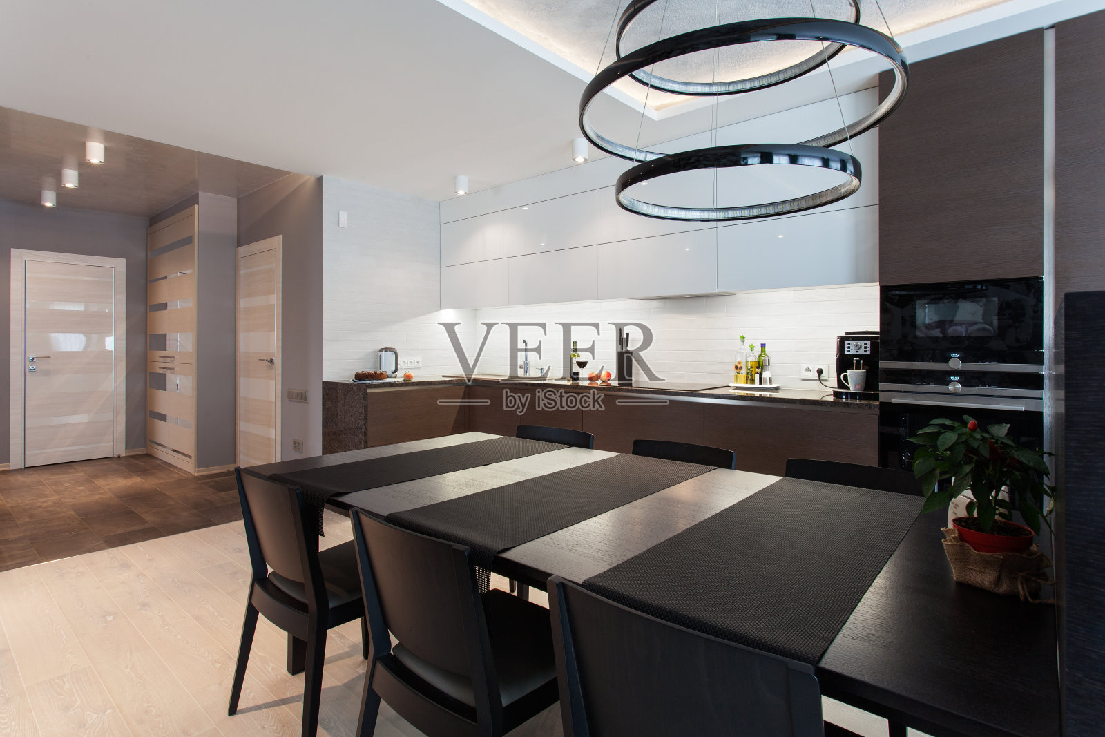 高科技厨房的内部照片摄影图片