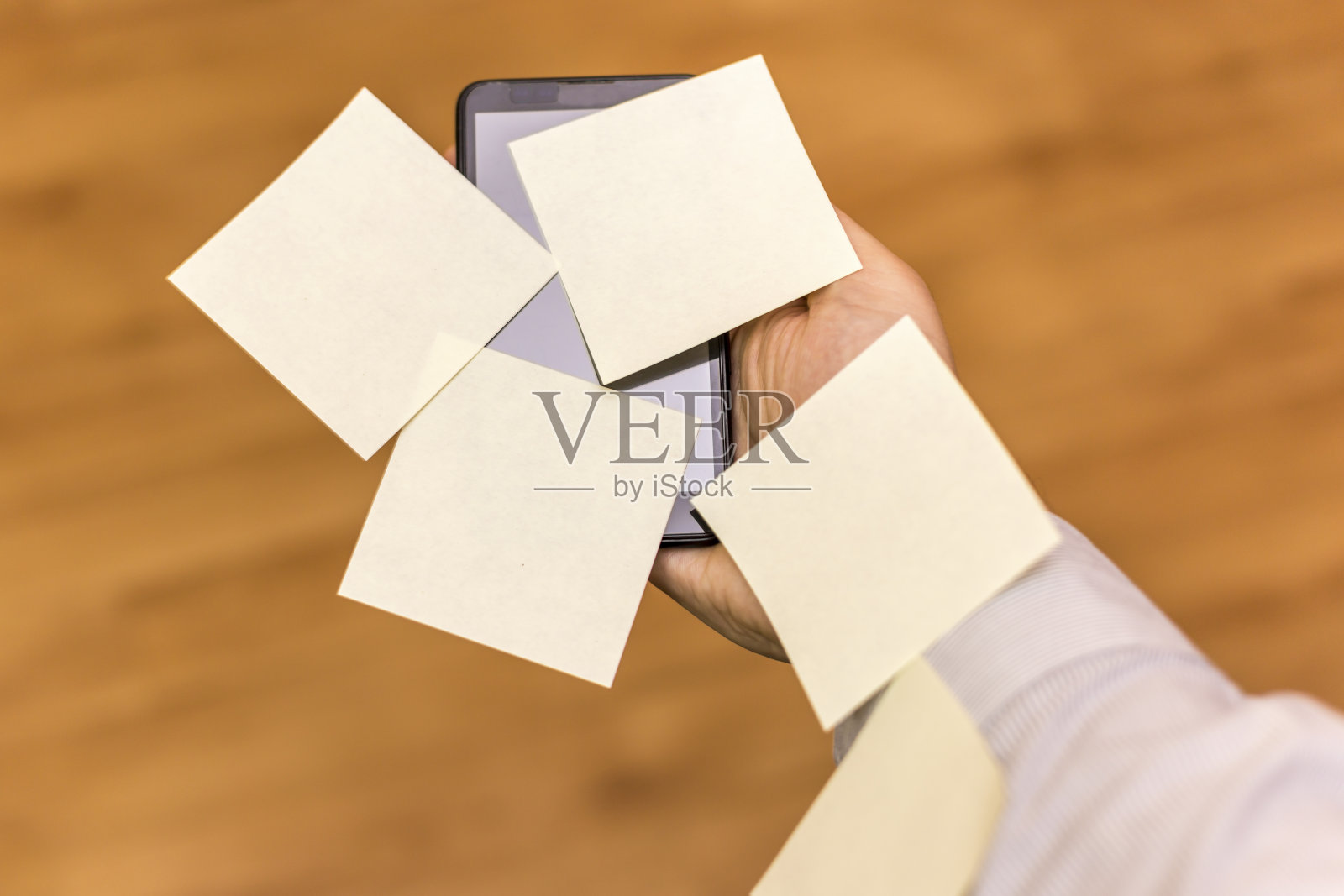 新旧提醒照片摄影图片