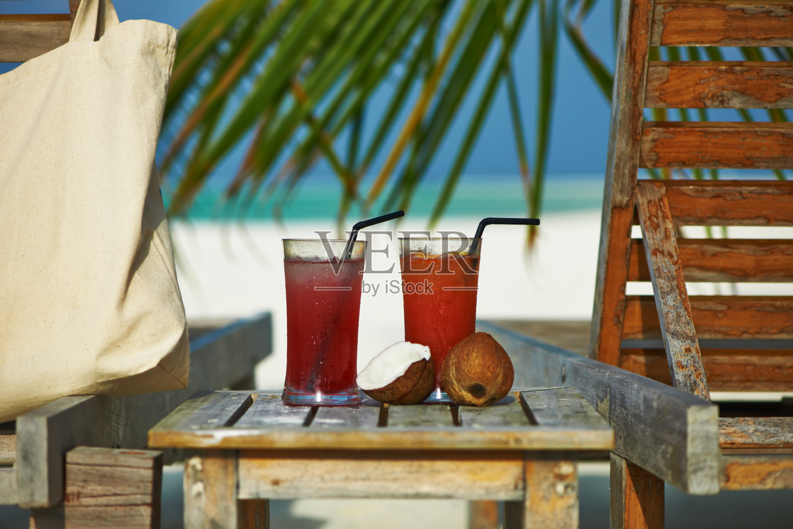 热带海滩鸡尾酒照片摄影图片