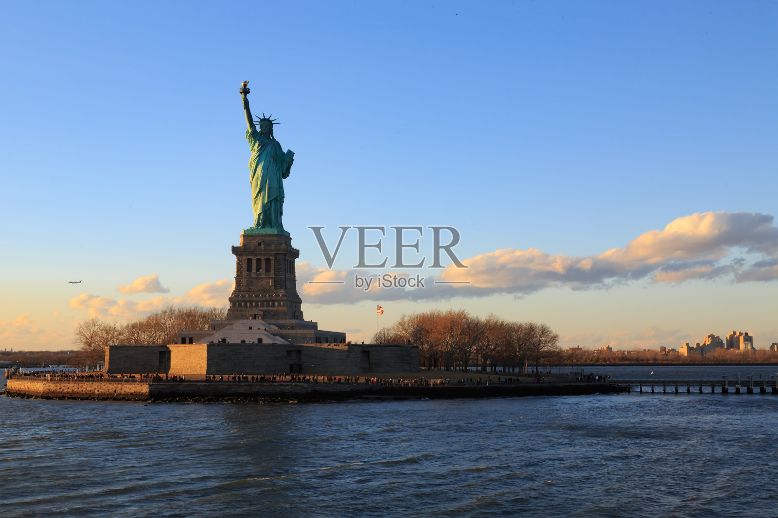 自由女神像。照片摄影图片