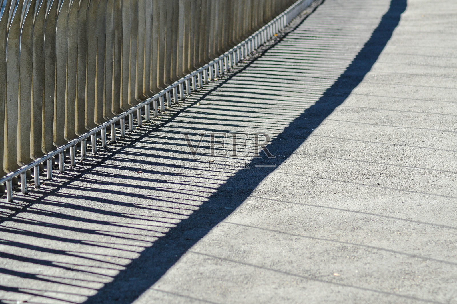 桥的金属栅栏照片摄影图片