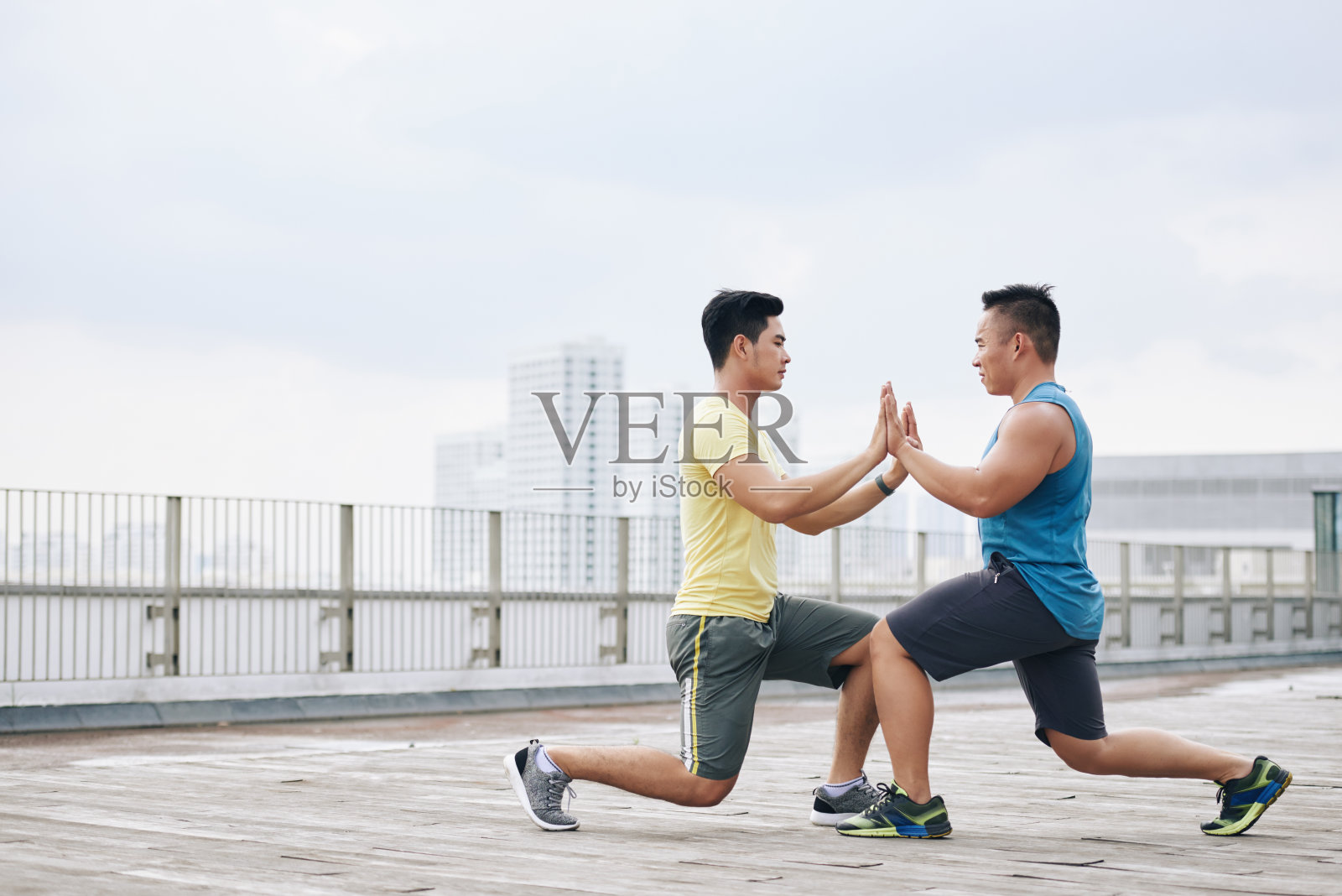 弓步照片摄影图片