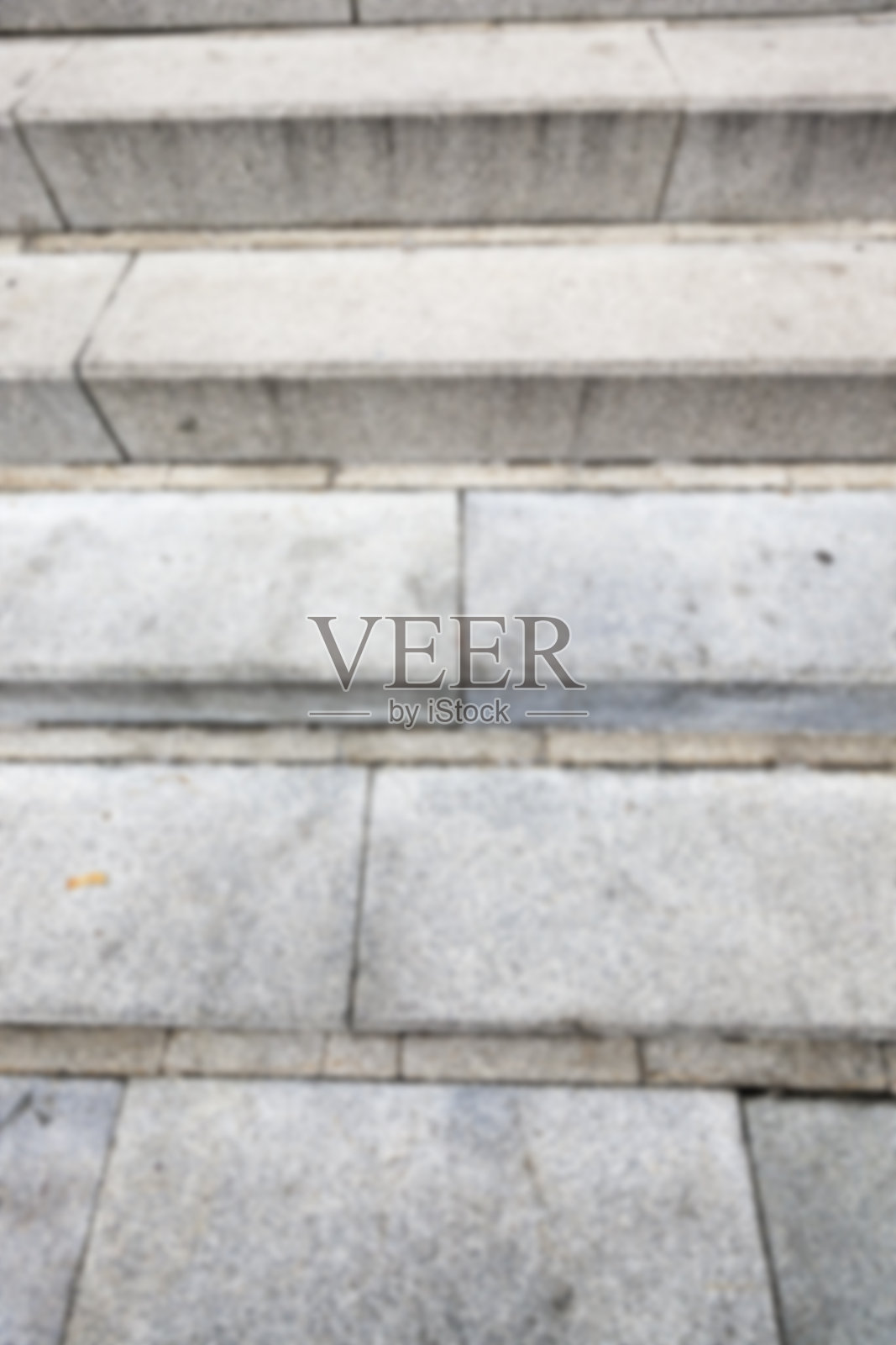 铺在路上的瓷砖照片摄影图片