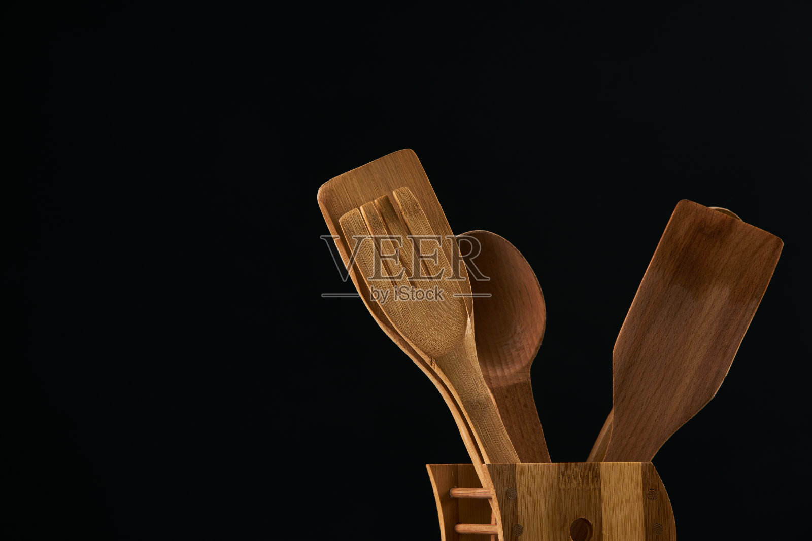 勺子，厨房抹刀，擀面杖，叉子，拷贝空间。照片摄影图片