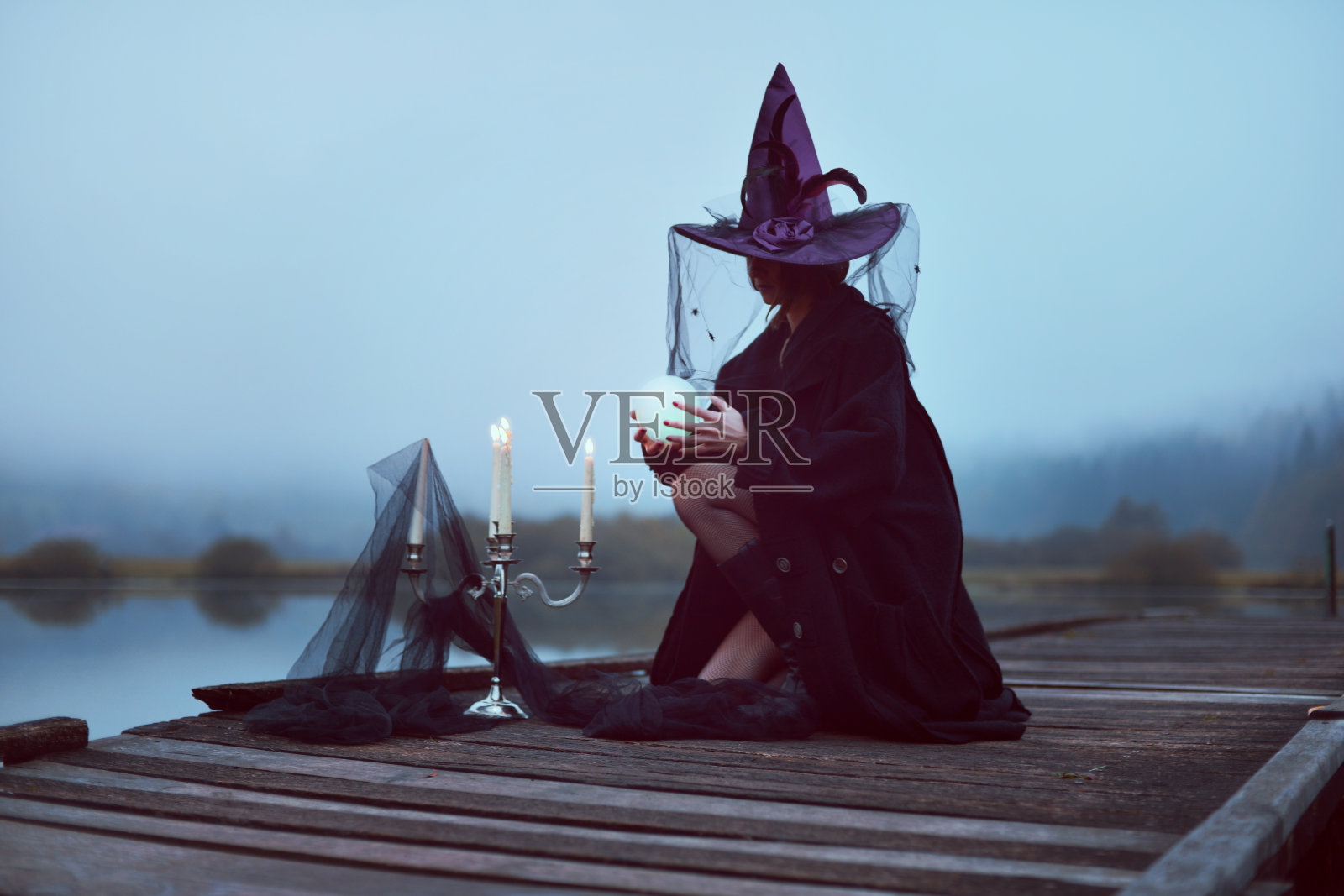 女巫照片摄影图片