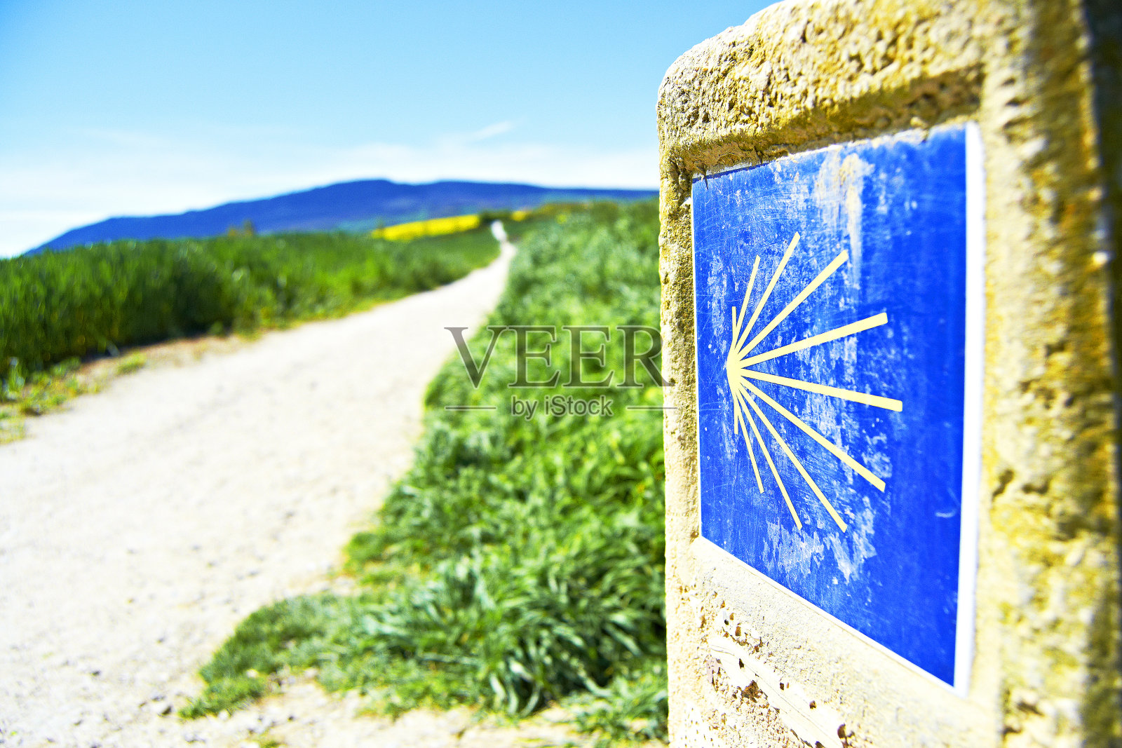指引朝圣者前往西班牙圣地牙哥的路标照片摄影图片