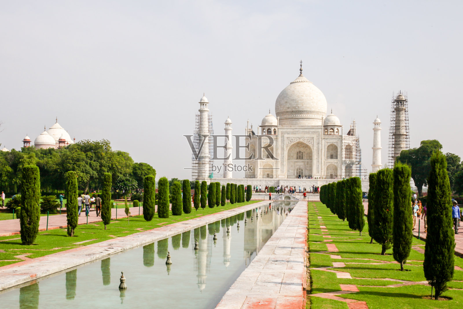 印度阿格拉市正在翻新的泰姬陵照片摄影图片