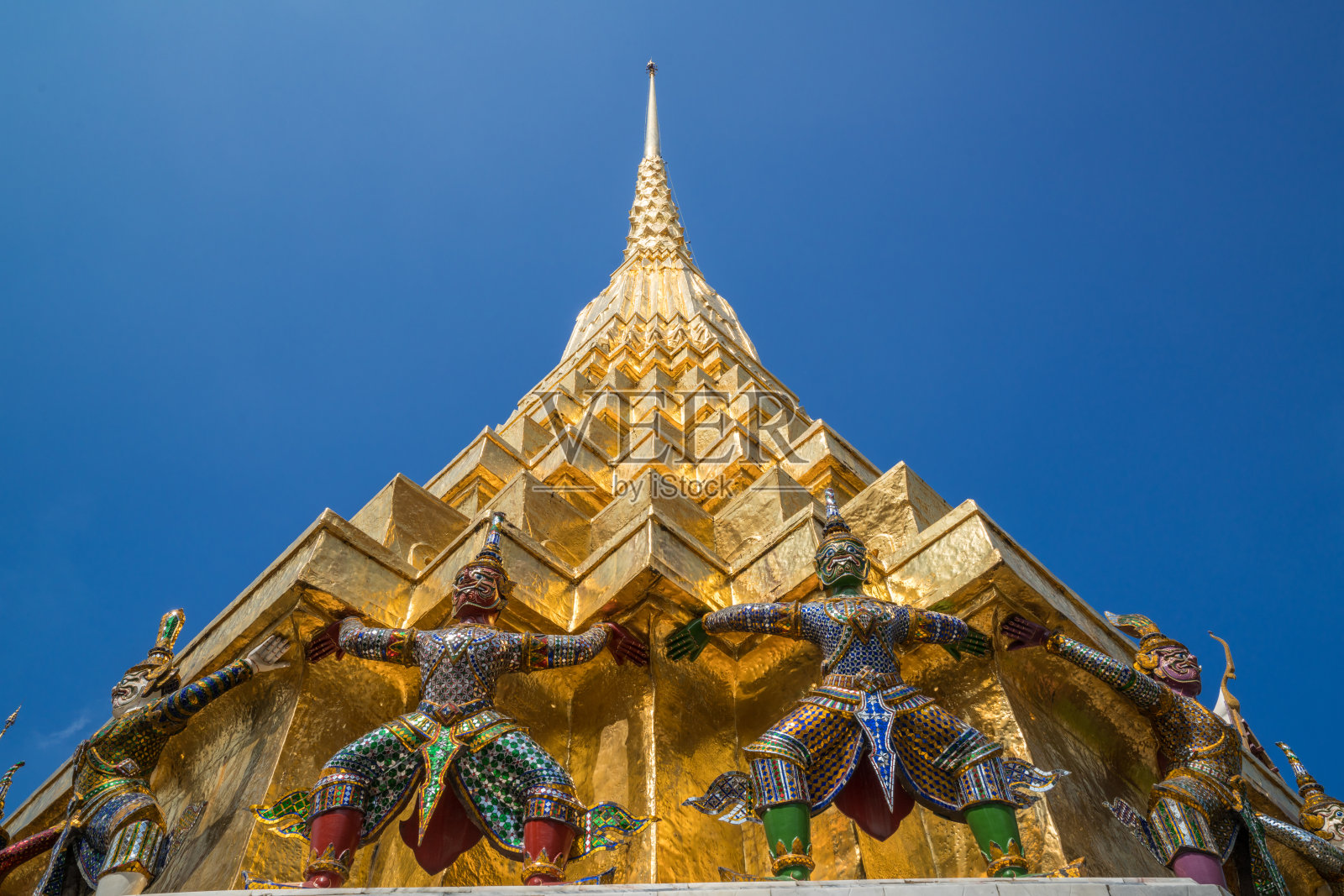 窟Phra Keow。曼谷的皇家寺庙。照片摄影图片