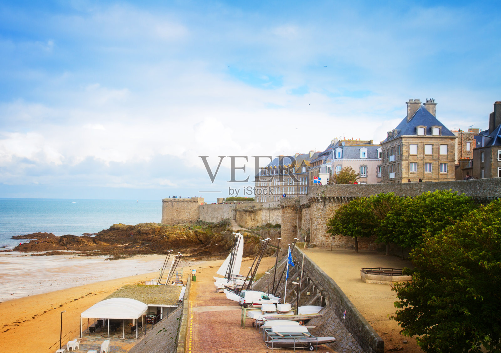 法国大西洋沿岸的圣马洛老城照片摄影图片