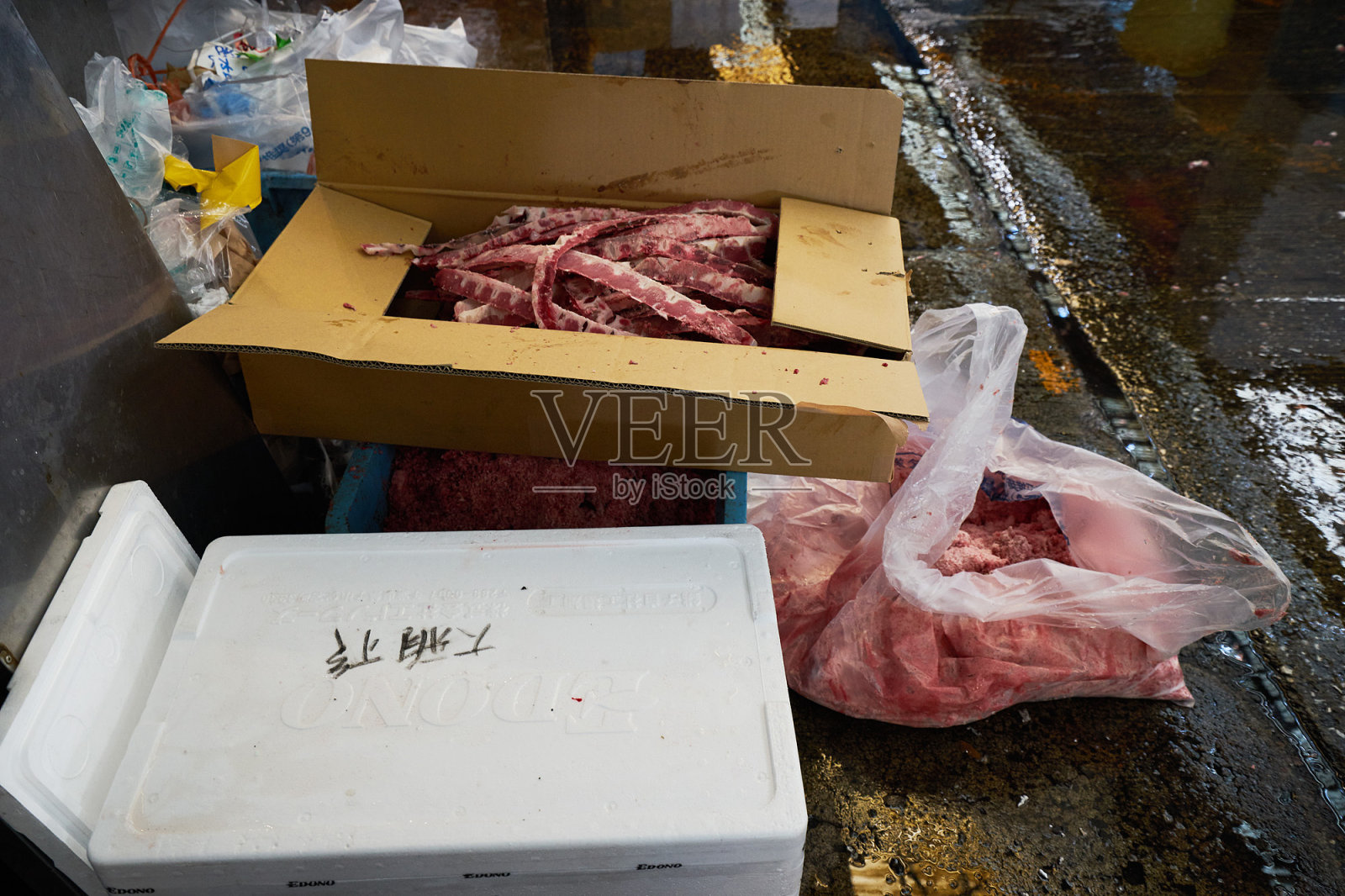 tsukijimarketUnloadingFish照片摄影图片