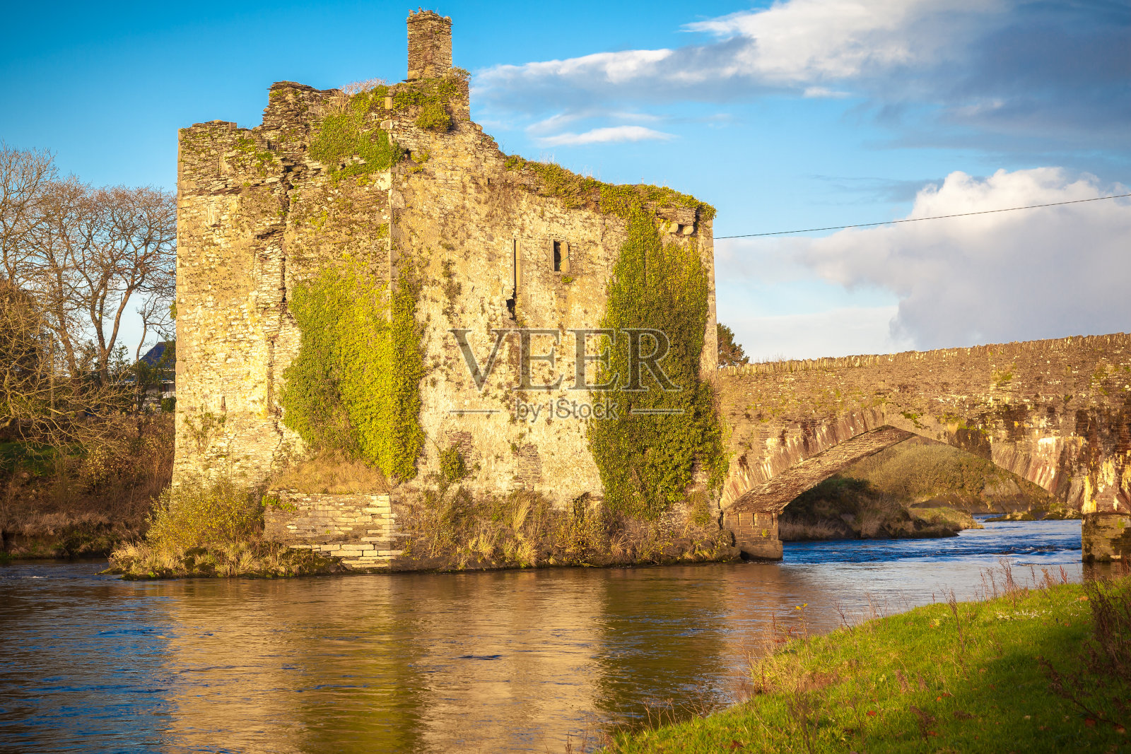 中世纪城堡遗址照片摄影图片