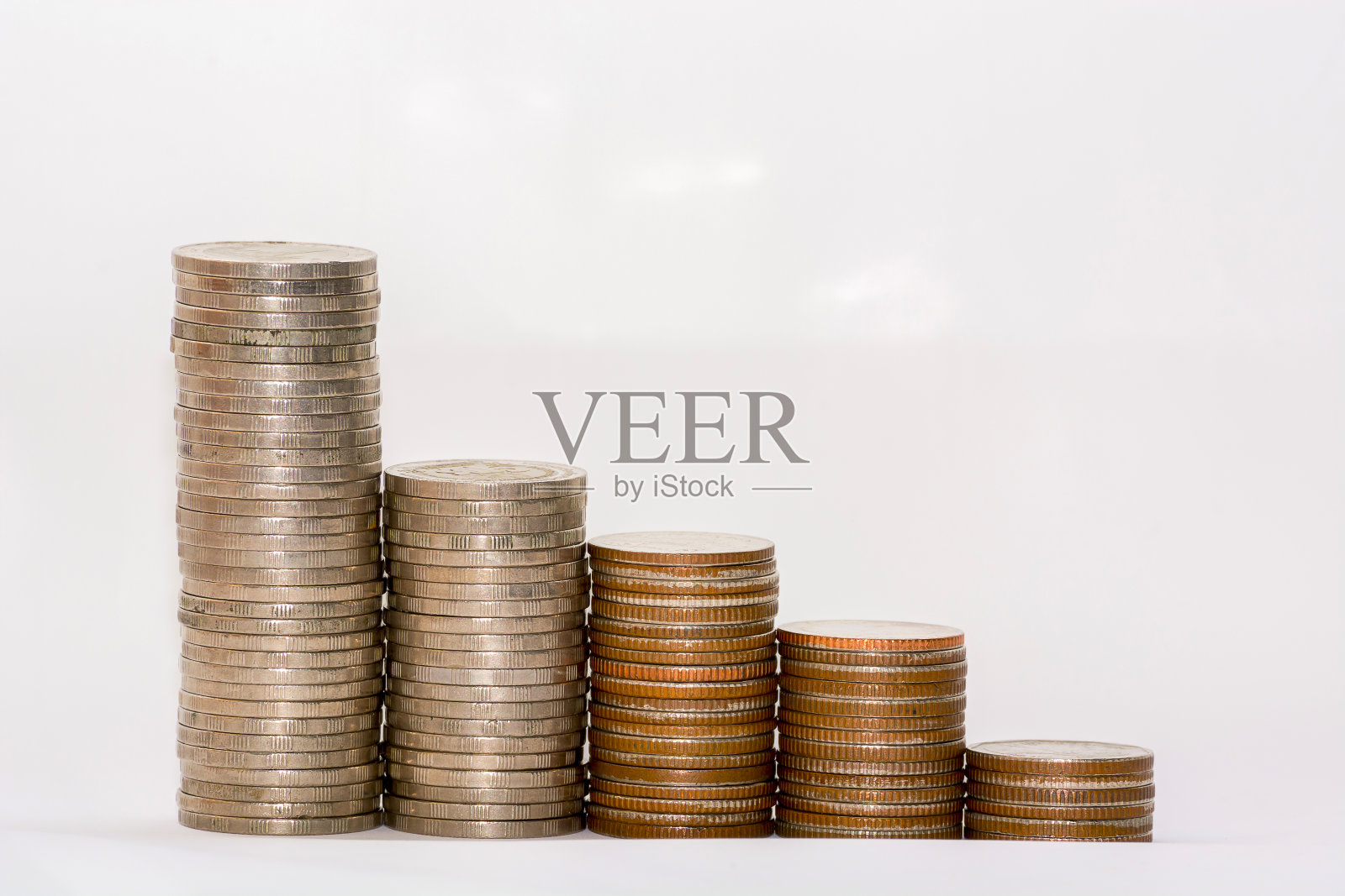 金币和植物孤立在白色照片摄影图片