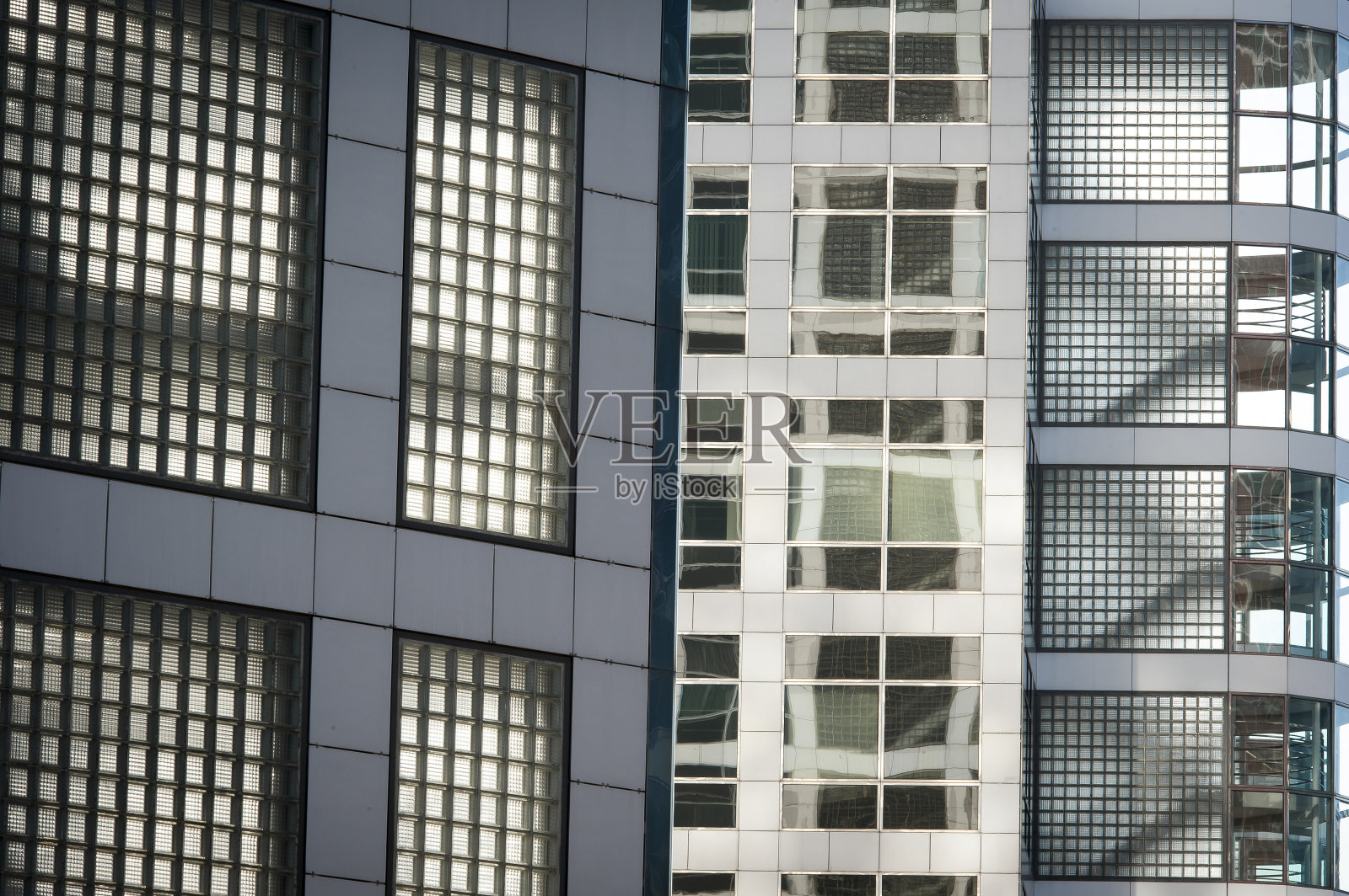 带办公室窗户的玻璃墙照片摄影图片