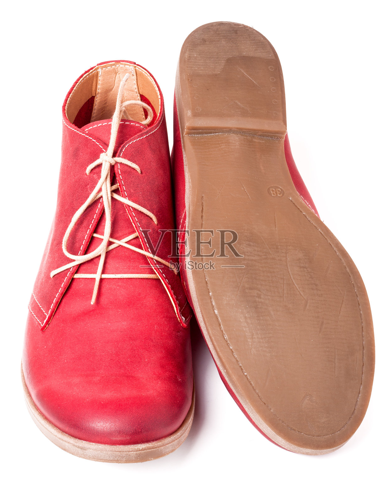 红色女皮鞋与鞋带孤立的白色背景照片摄影图片
