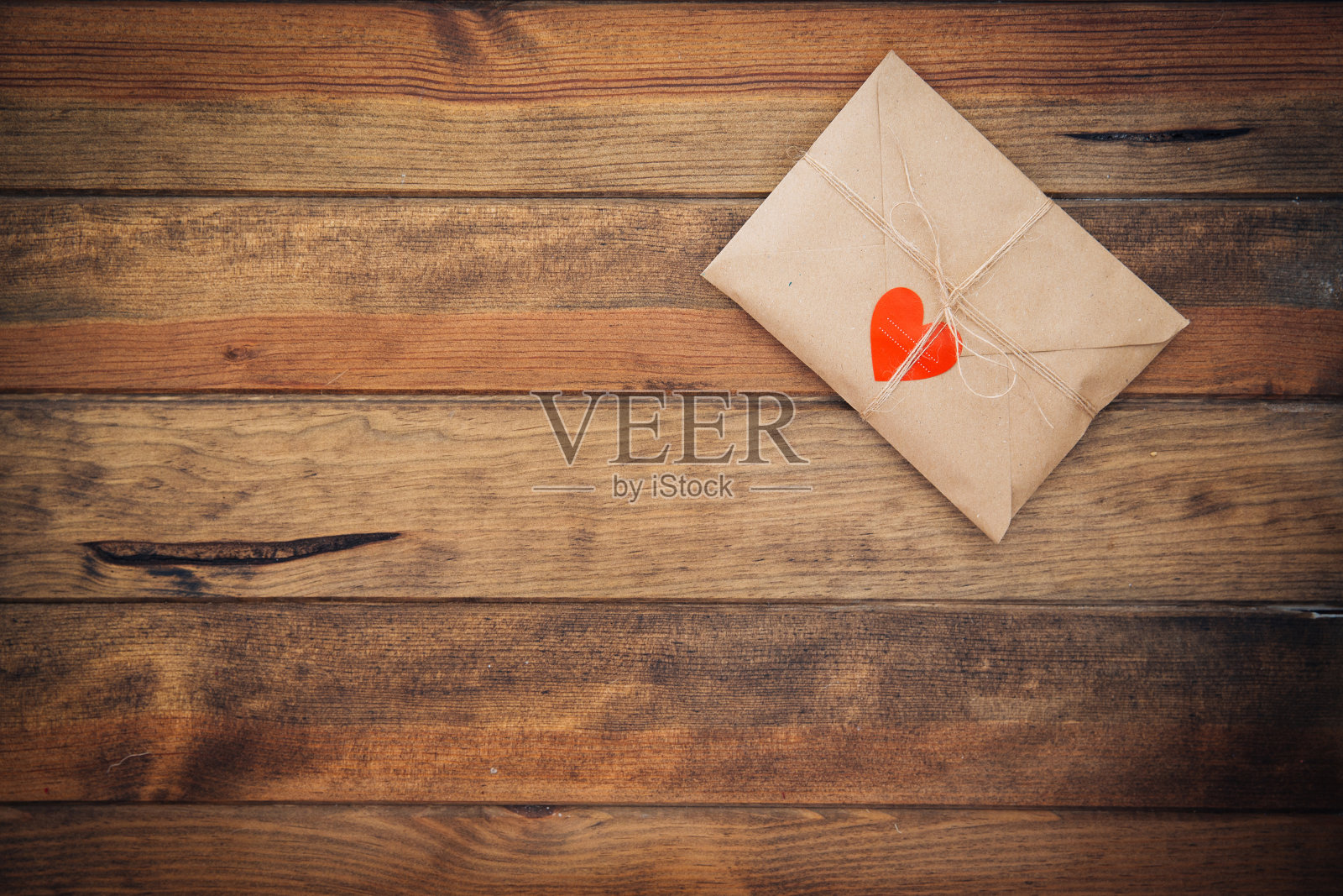 复古浪漫的工艺信封照片摄影图片