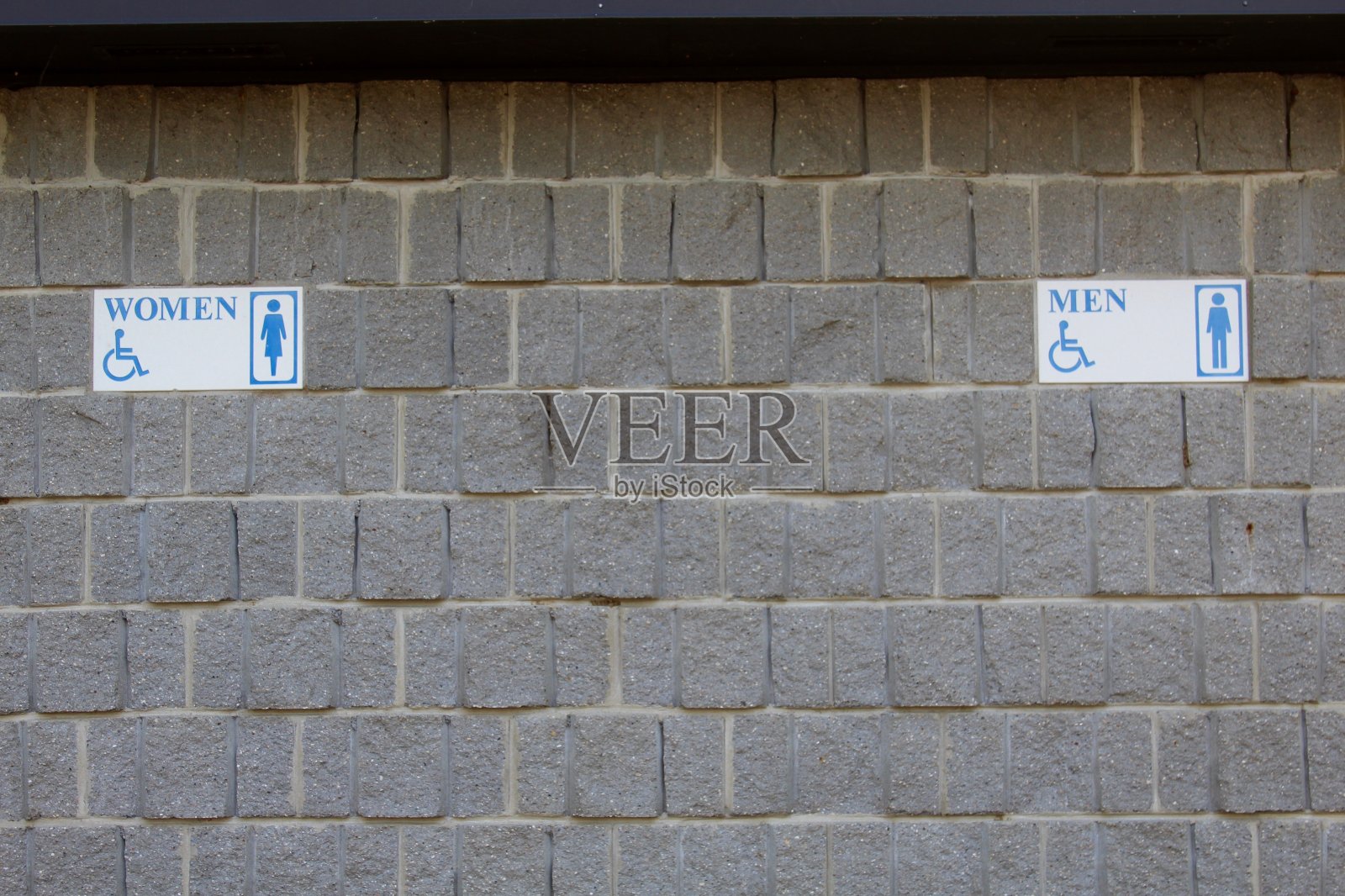 男女厕所标志。照片摄影图片