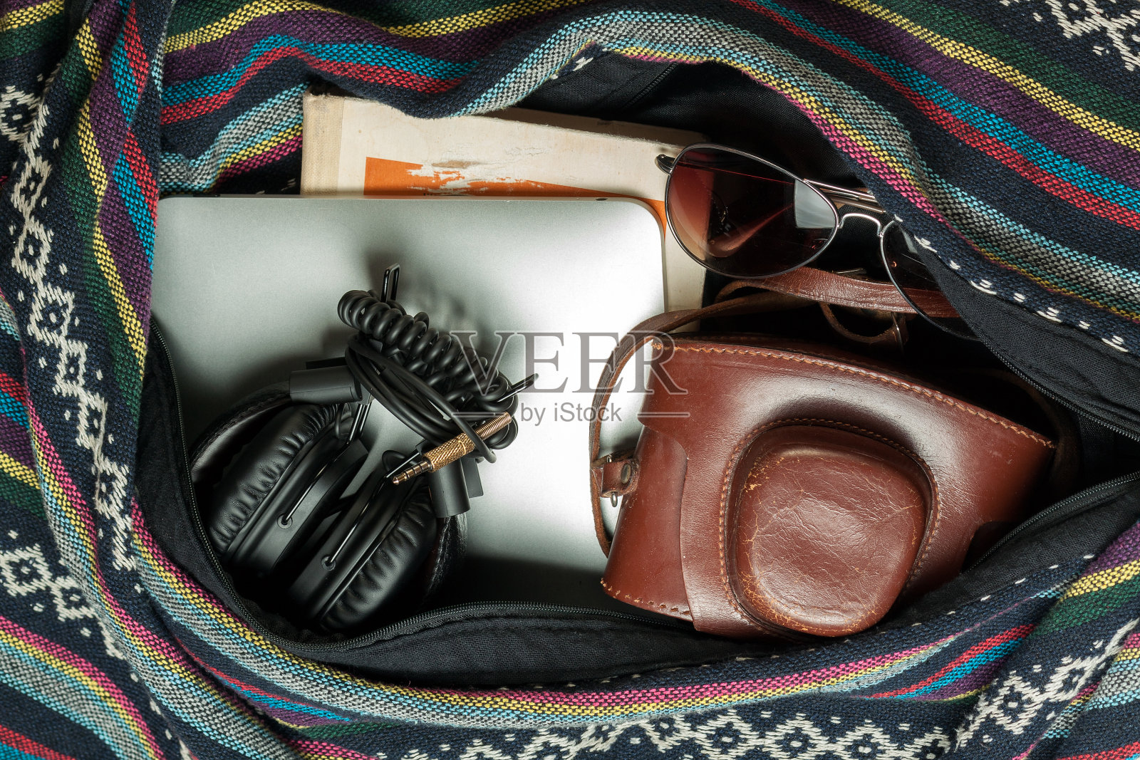 棉花袋里的东西。照片摄影图片