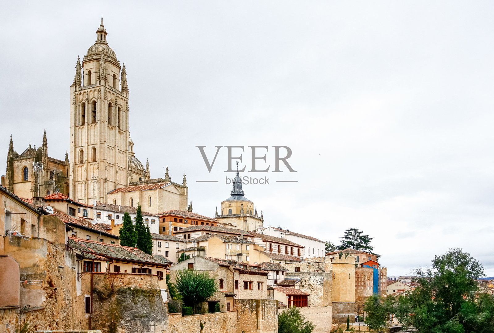 历史名城塞戈维亚全景，西班牙照片摄影图片