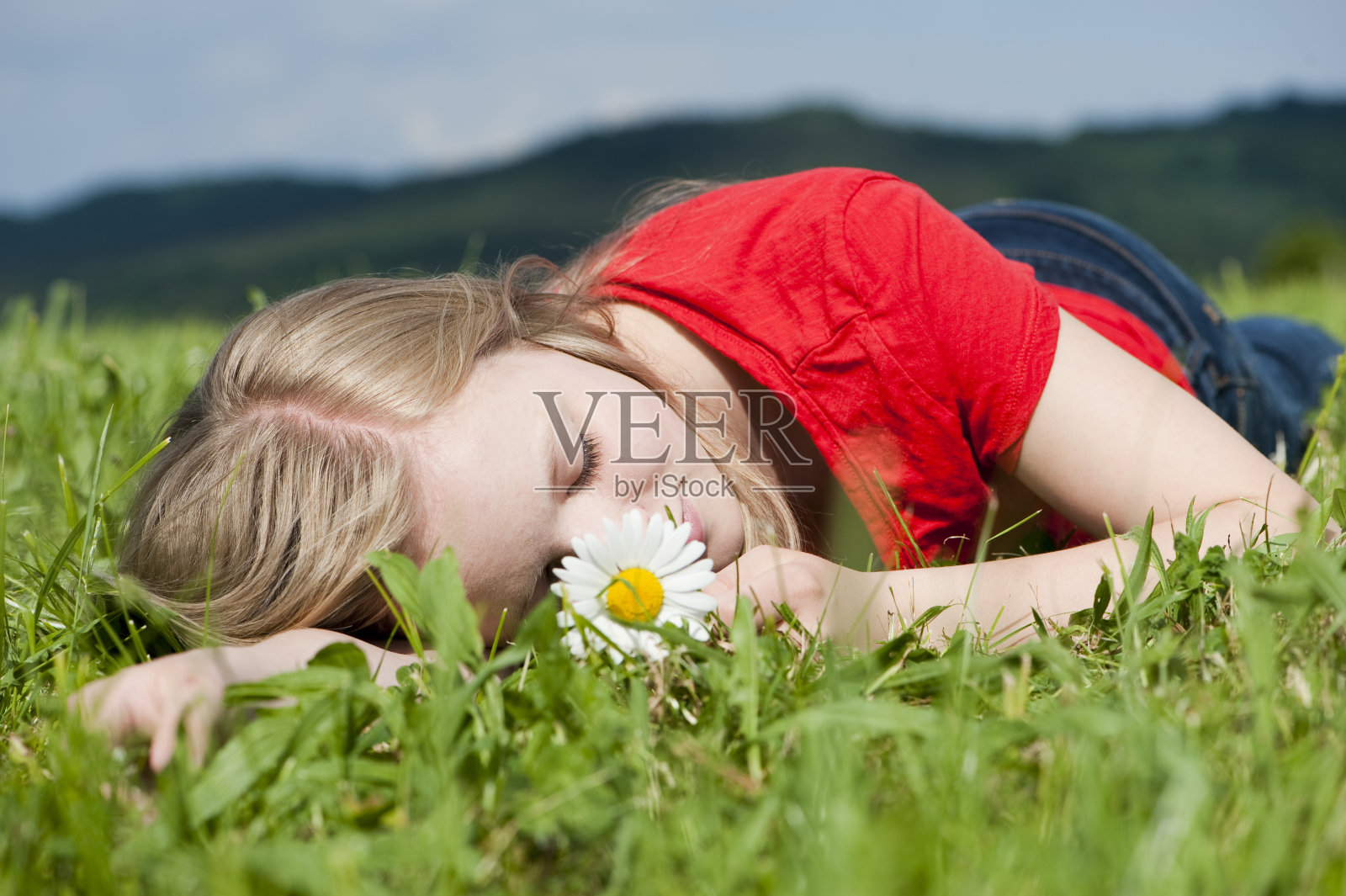 年轻的女孩照片摄影图片