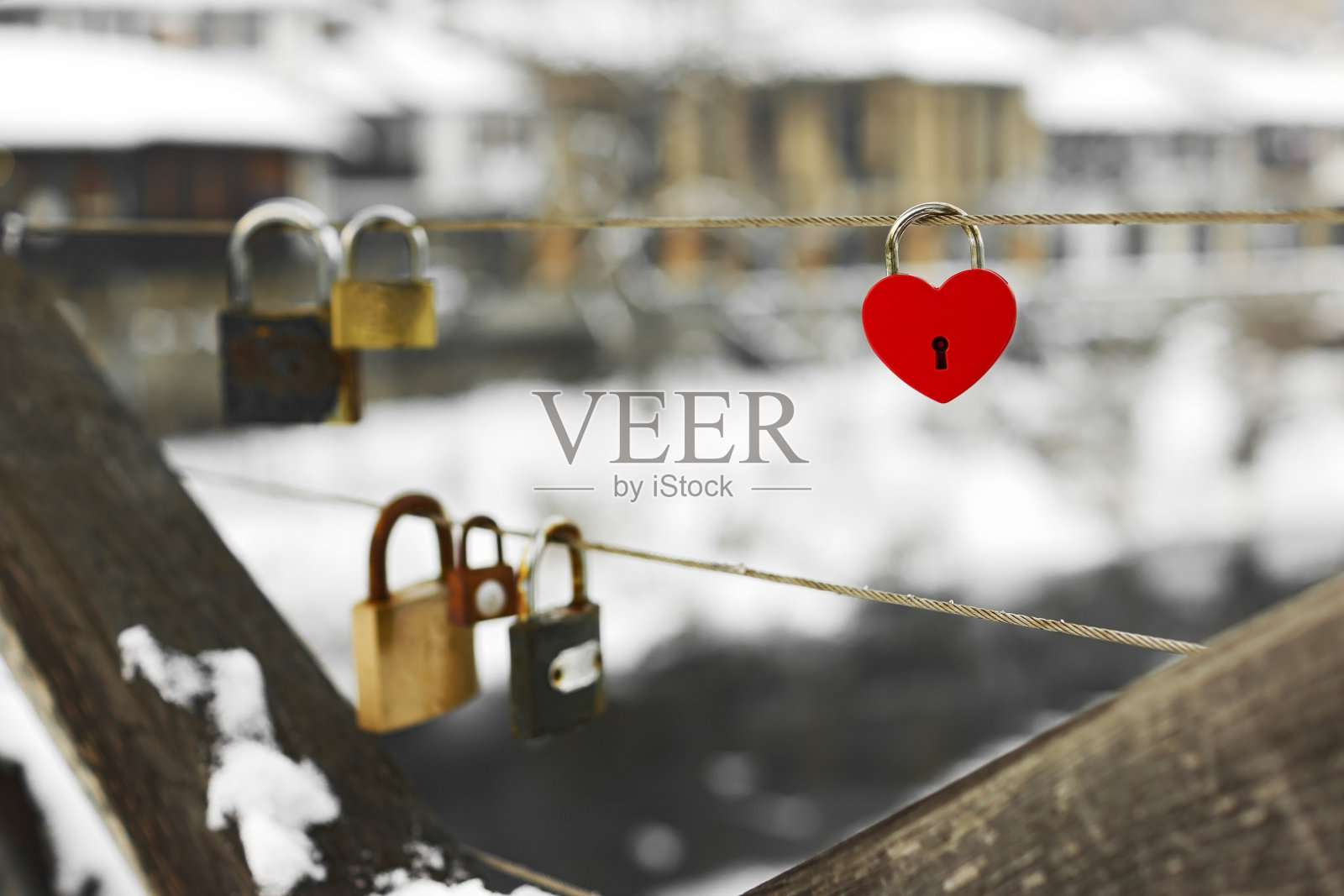 爱锁上照片摄影图片