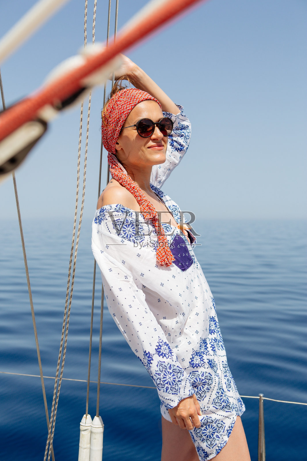 享受大海照片摄影图片