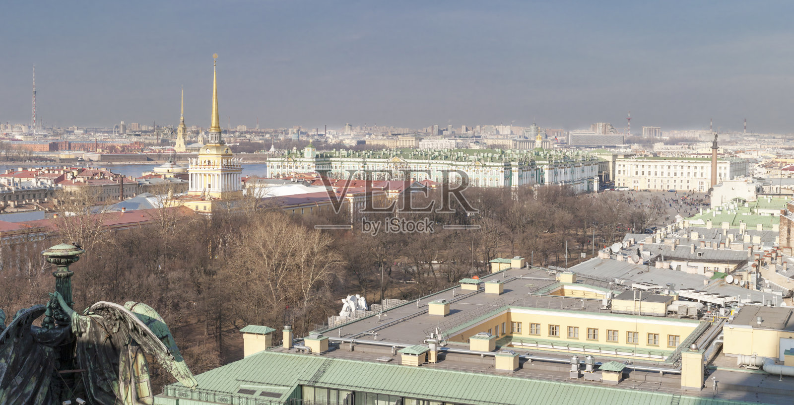 夏日的圣彼得堡城的堤岸景色照片摄影图片
