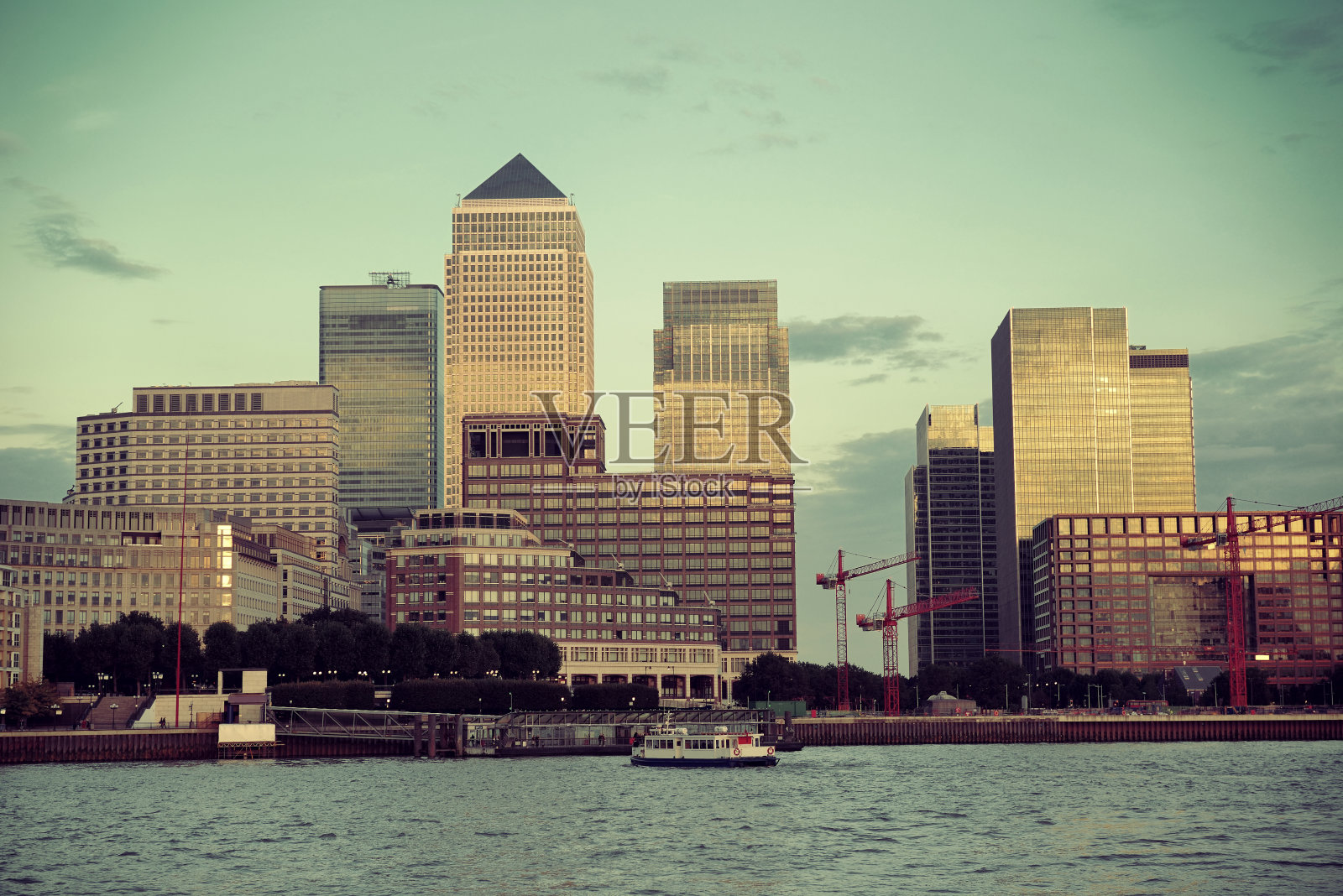 伦敦金丝雀码头照片摄影图片