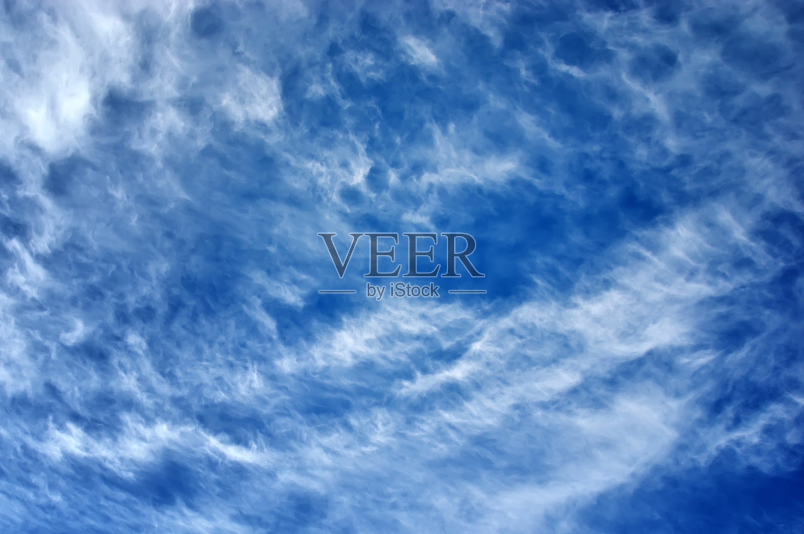 蓝色的天空。照片摄影图片