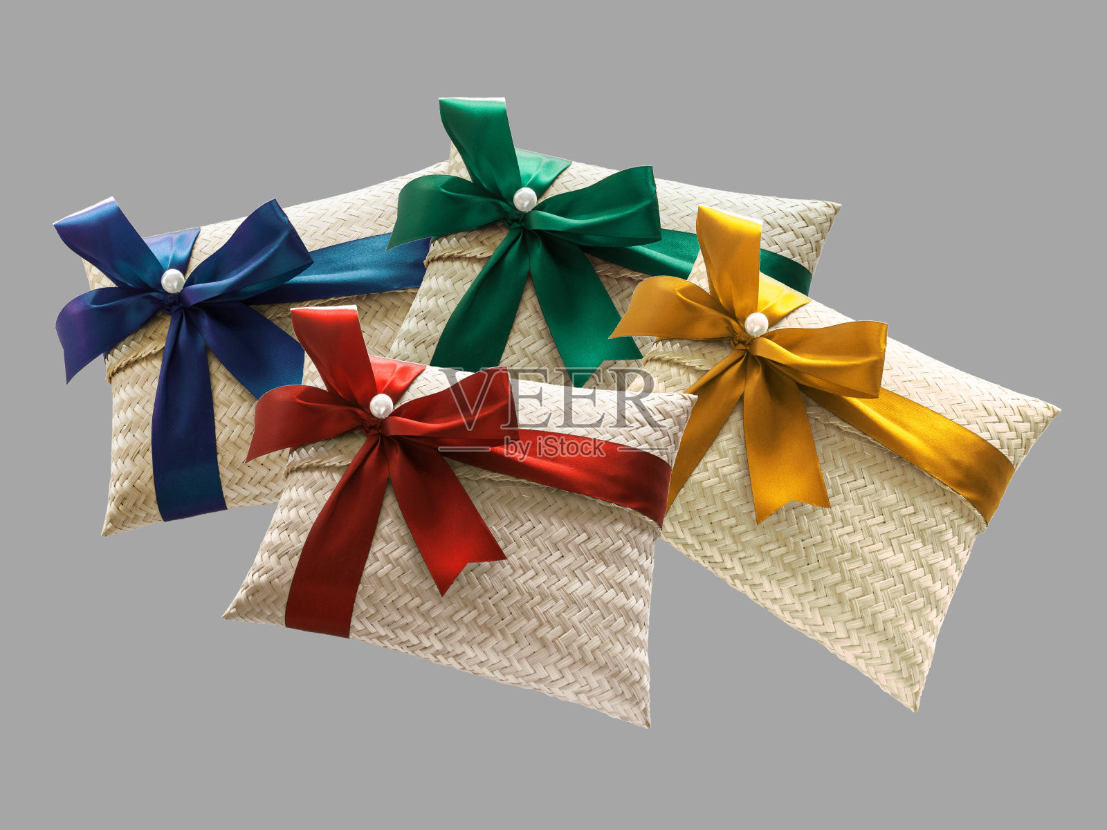 用丝带系的礼盒照片摄影图片