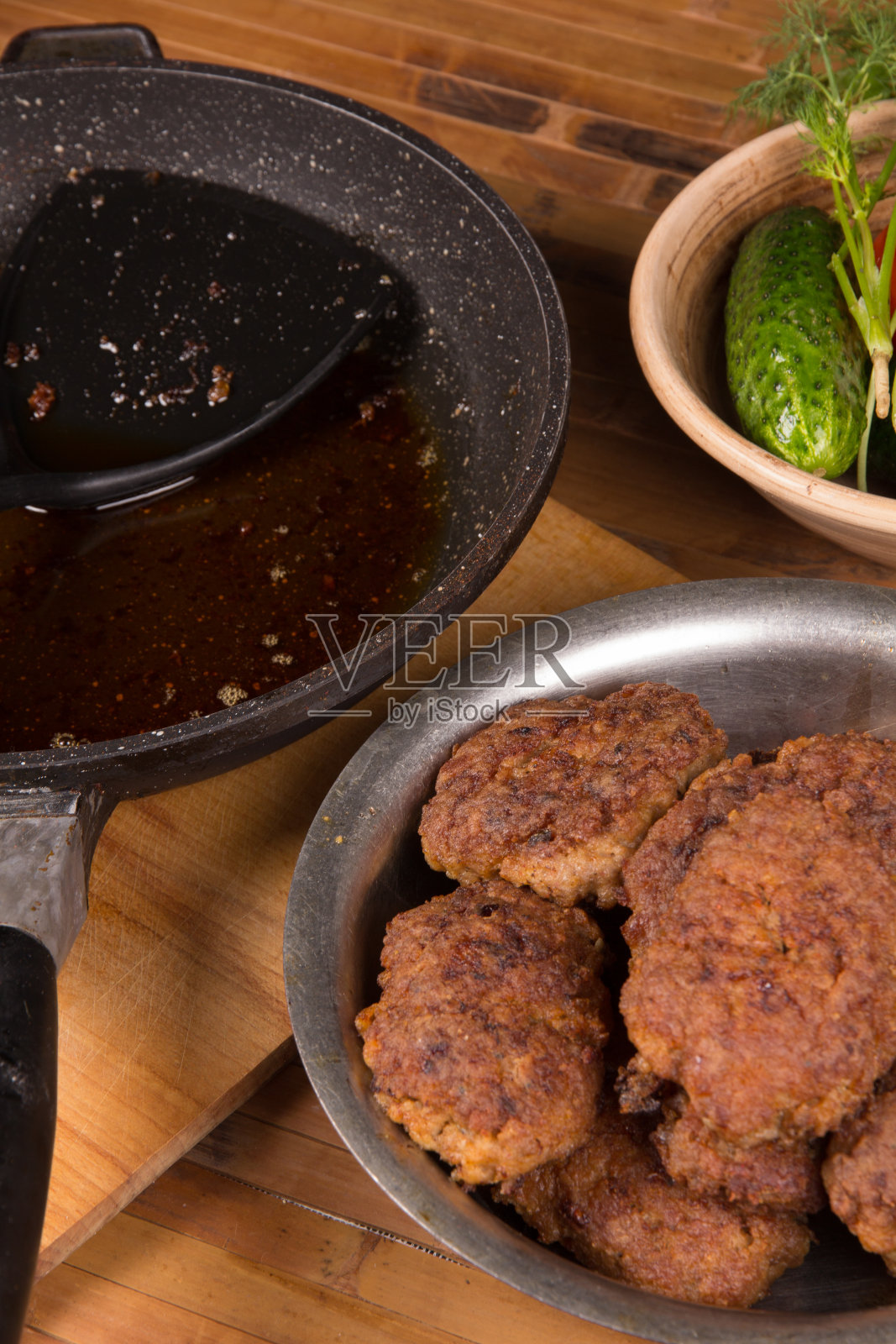 只是煮肉丸照片摄影图片