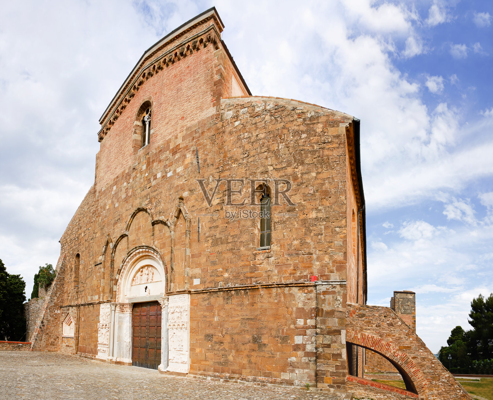 福萨西亚Venere的San Giovanni修道院的Fisheye照片摄影图片