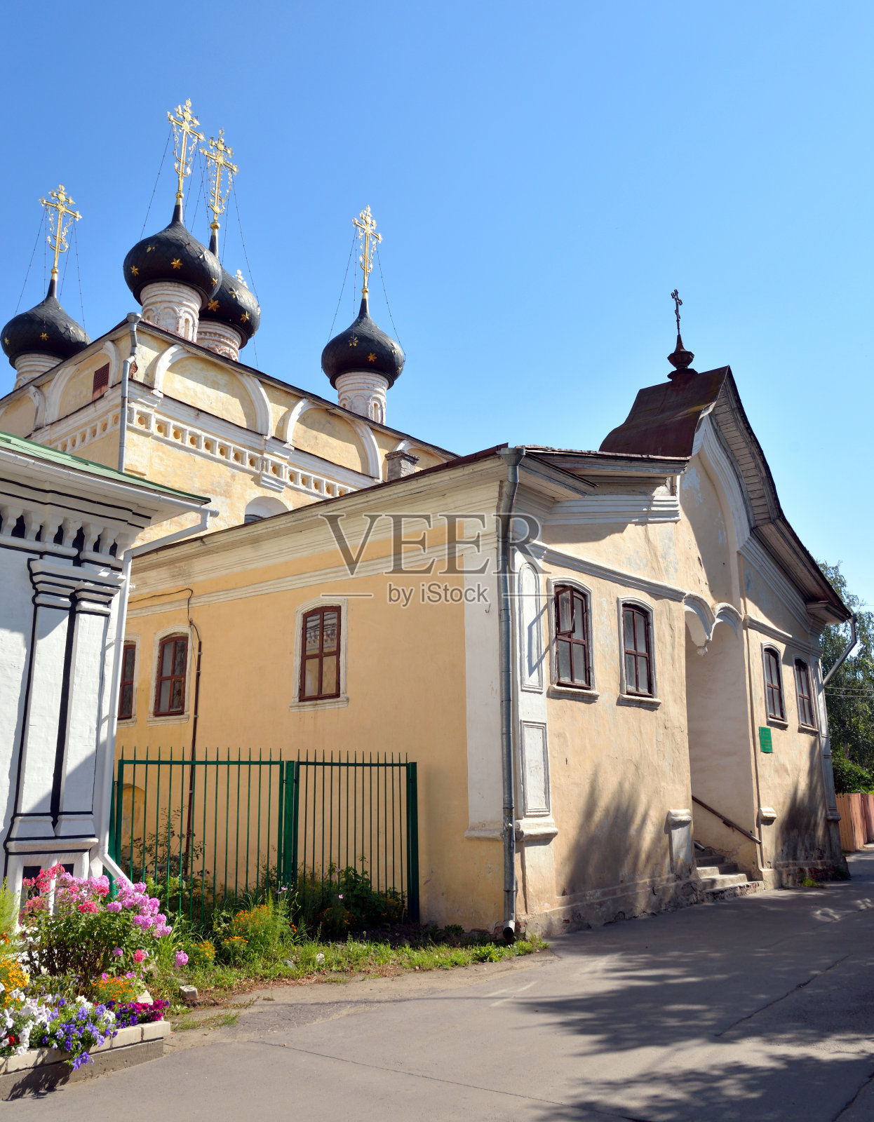 纳沃洛克的圣迪米特洛夫教堂。照片摄影图片
