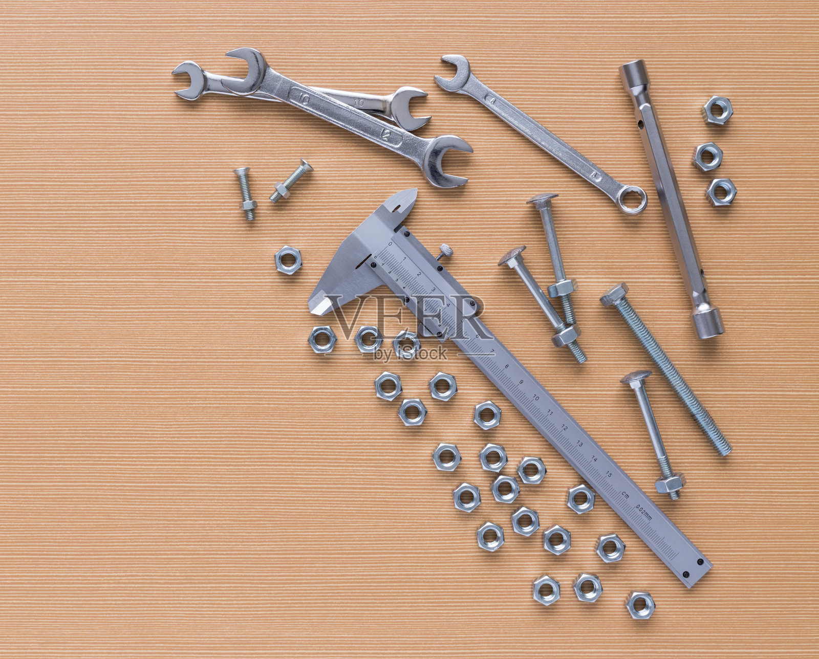 木制背景上的一组工具照片摄影图片