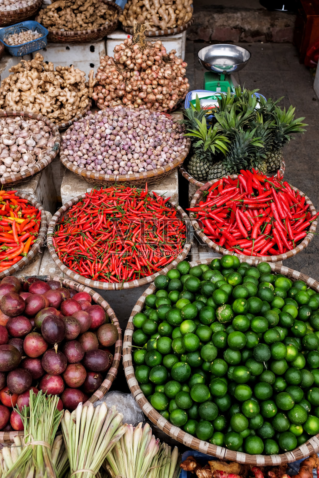 出售水果和蔬菜照片摄影图片