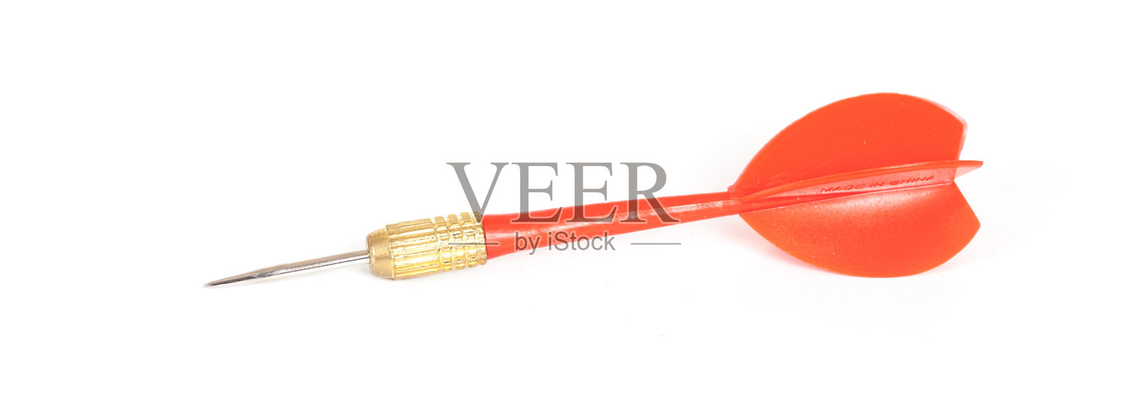 白色背景上的红色飞镖箭头照片摄影图片