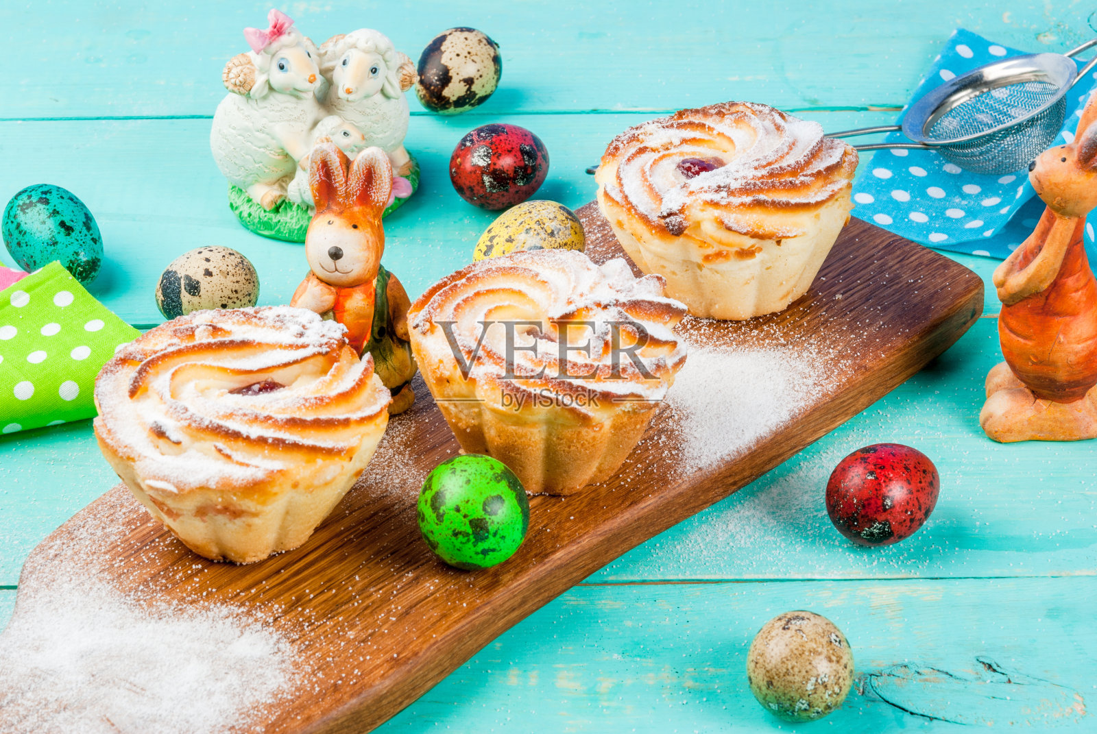 复活节蛋糕和兔子照片摄影图片